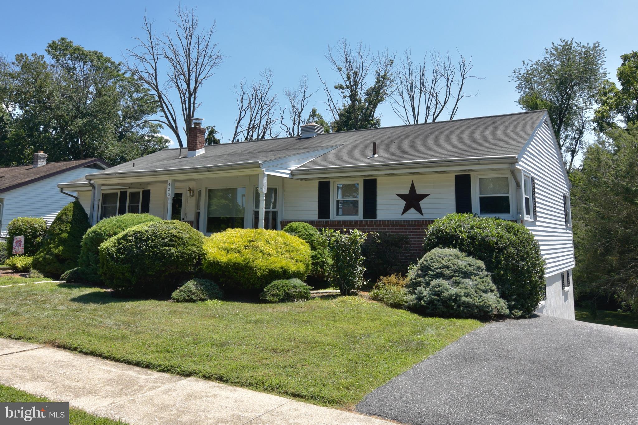 423 HOLLAND STREET