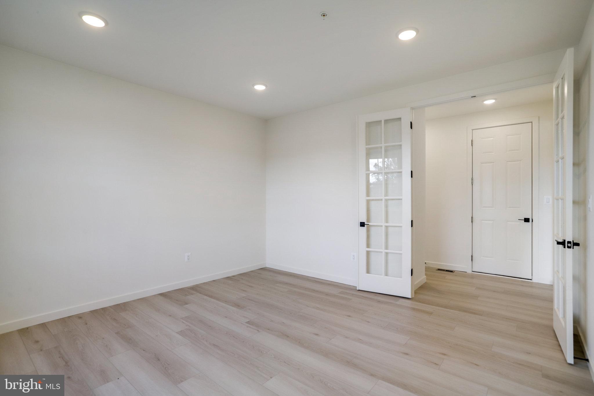 WORTHINGTON GROVE - Residential