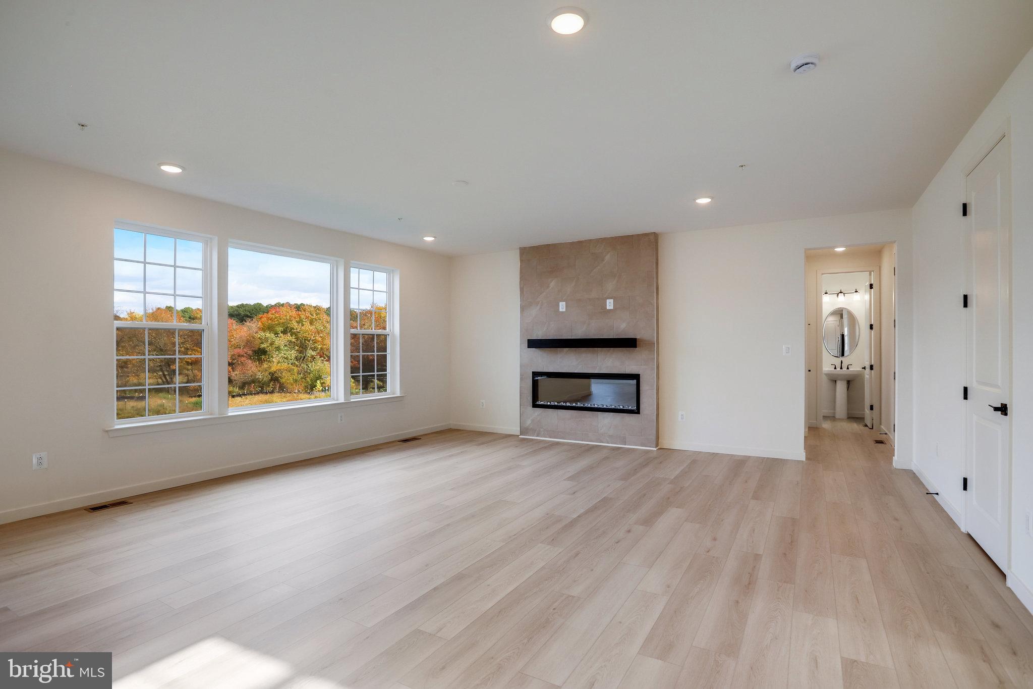 WORTHINGTON GROVE - Residential