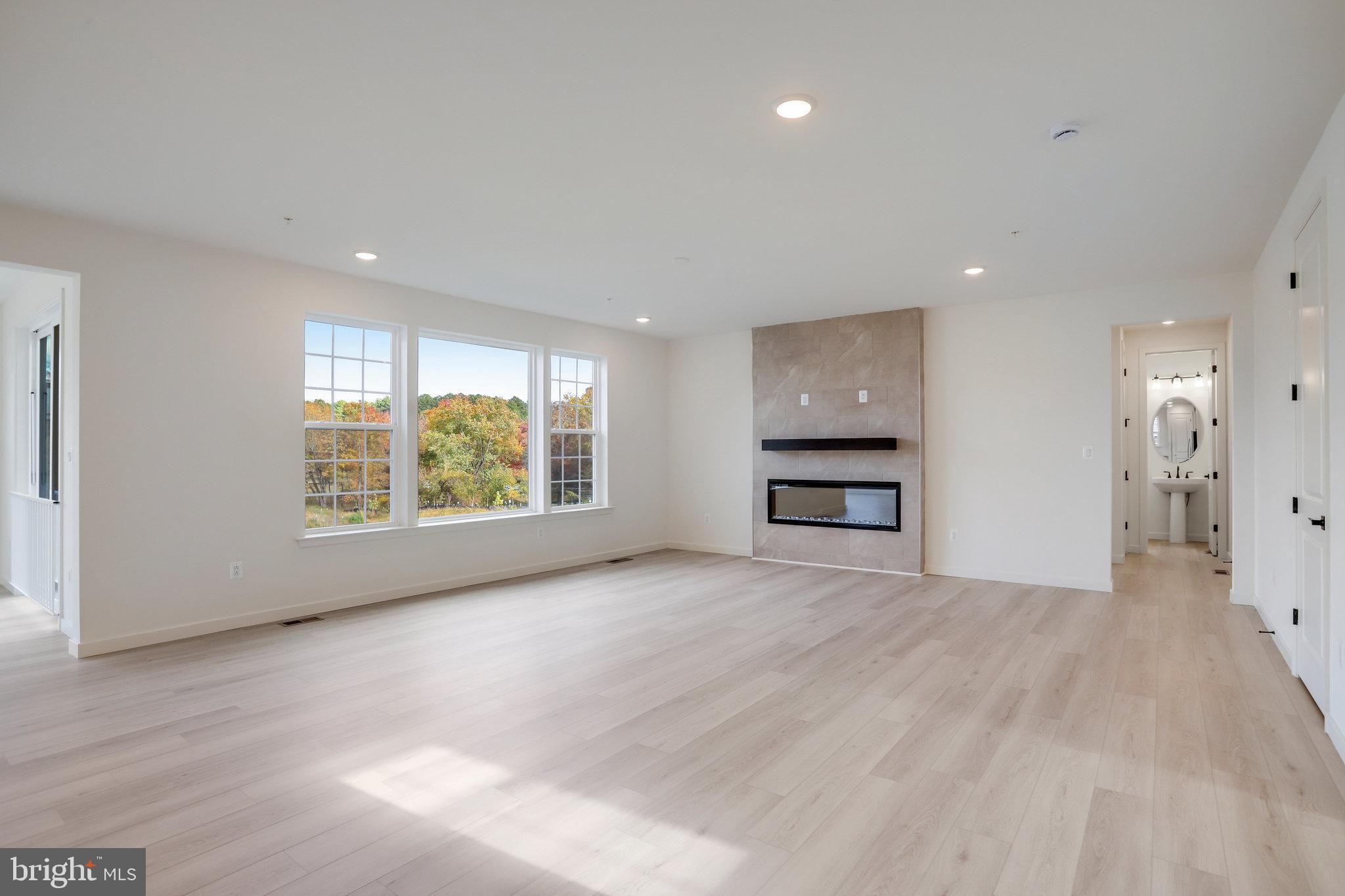 WORTHINGTON GROVE - Residential