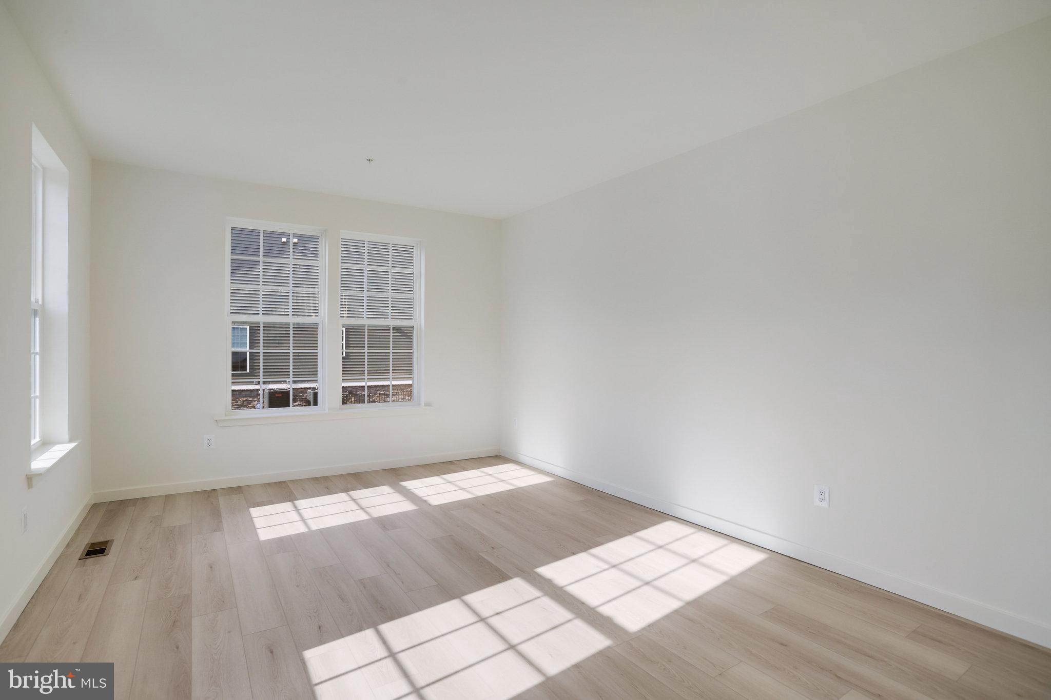 WORTHINGTON GROVE - Residential