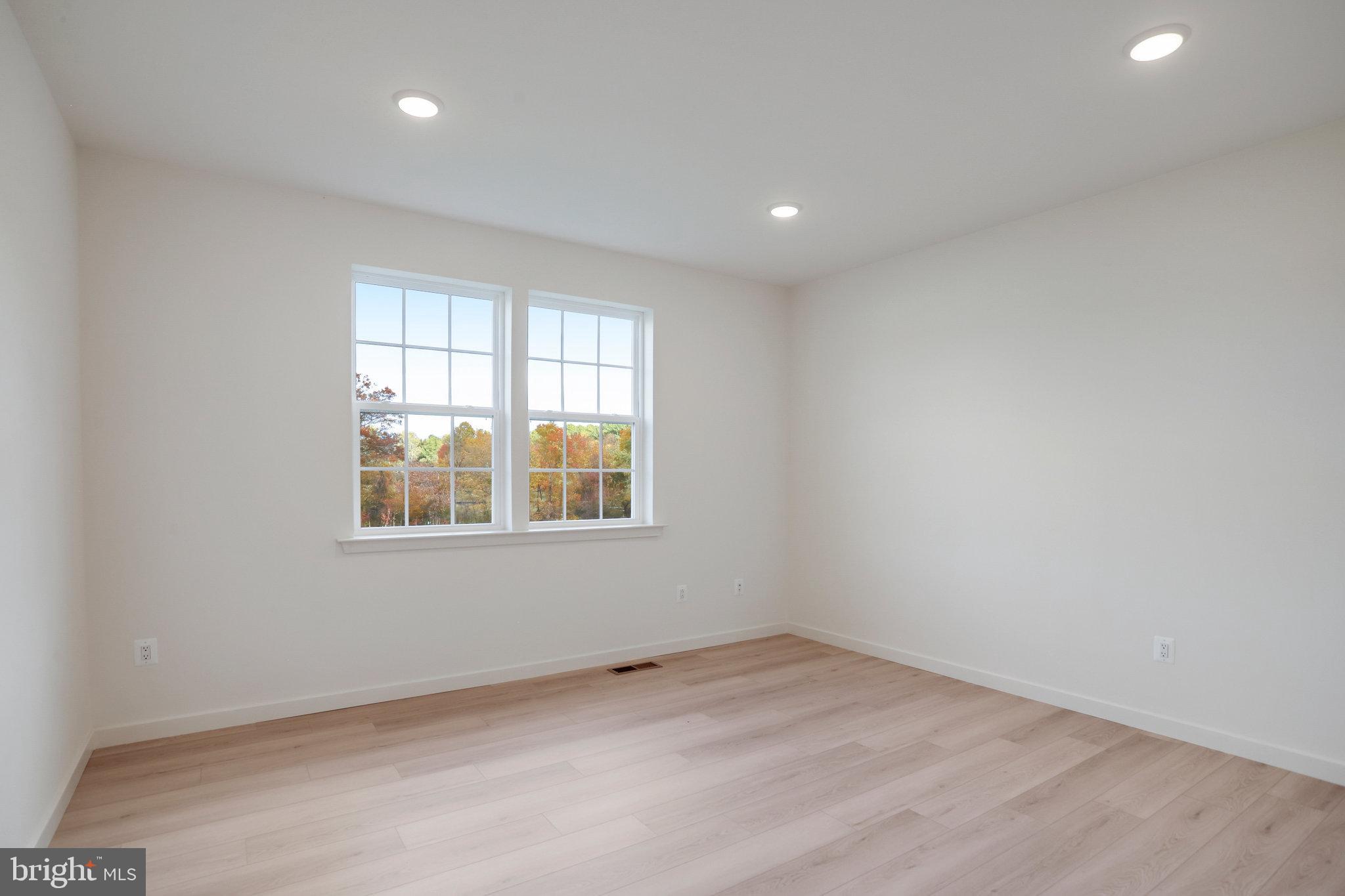 WORTHINGTON GROVE - Residential