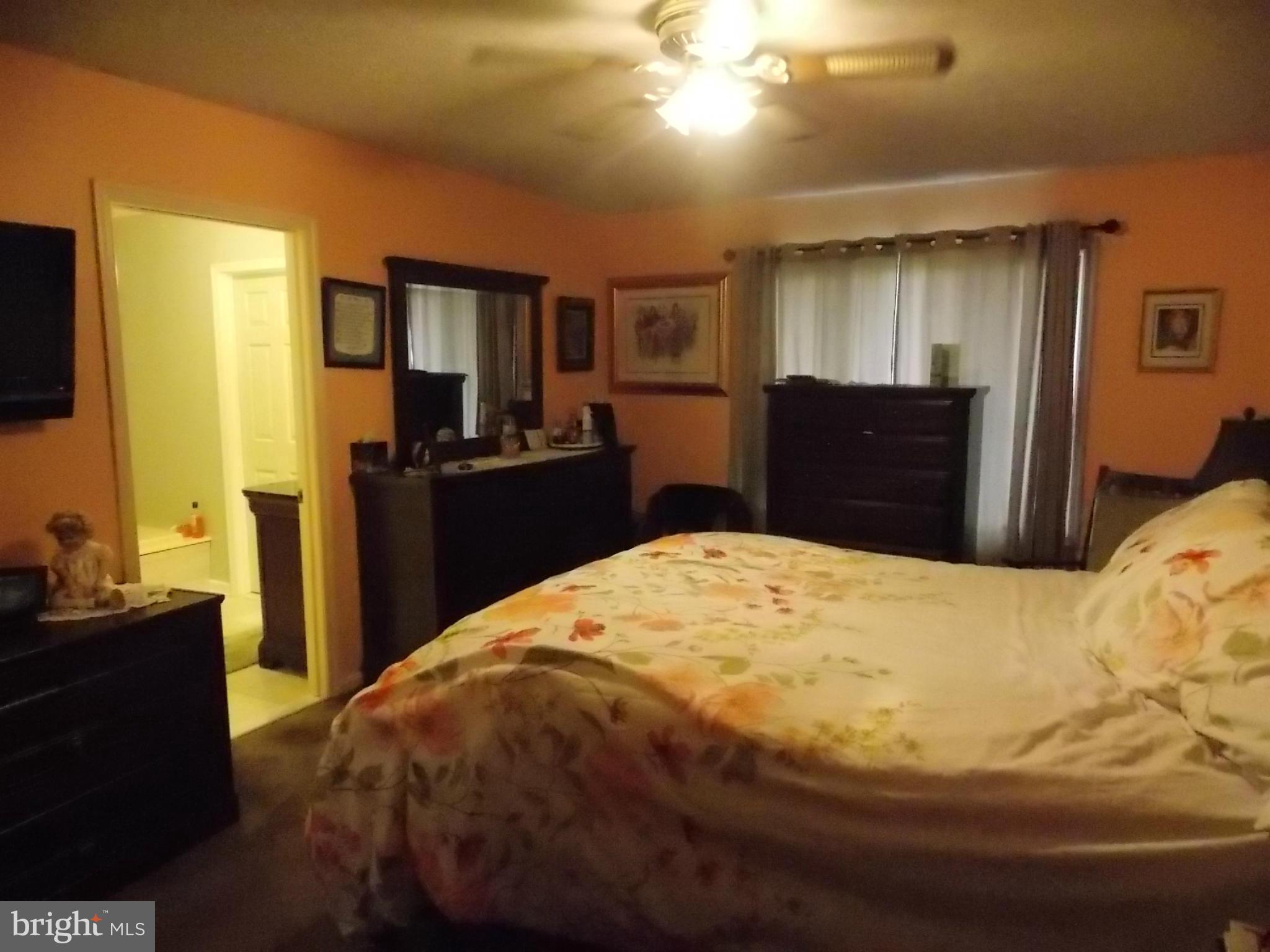 GRAYTON MANOR - Residential