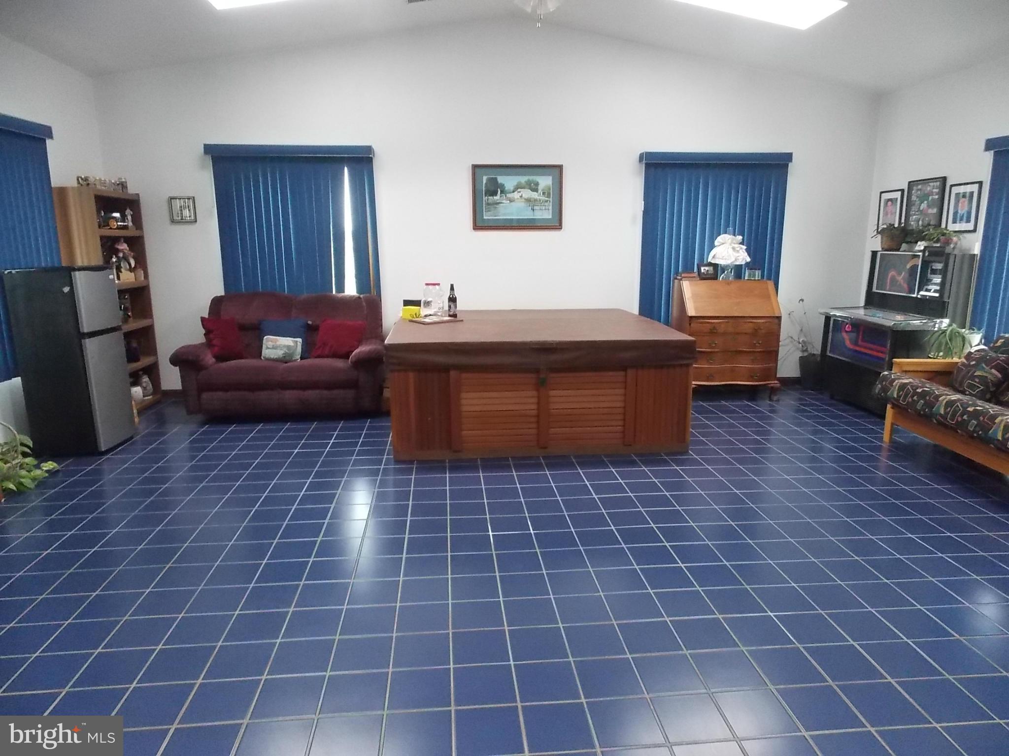 GRAYTON MANOR - Residential