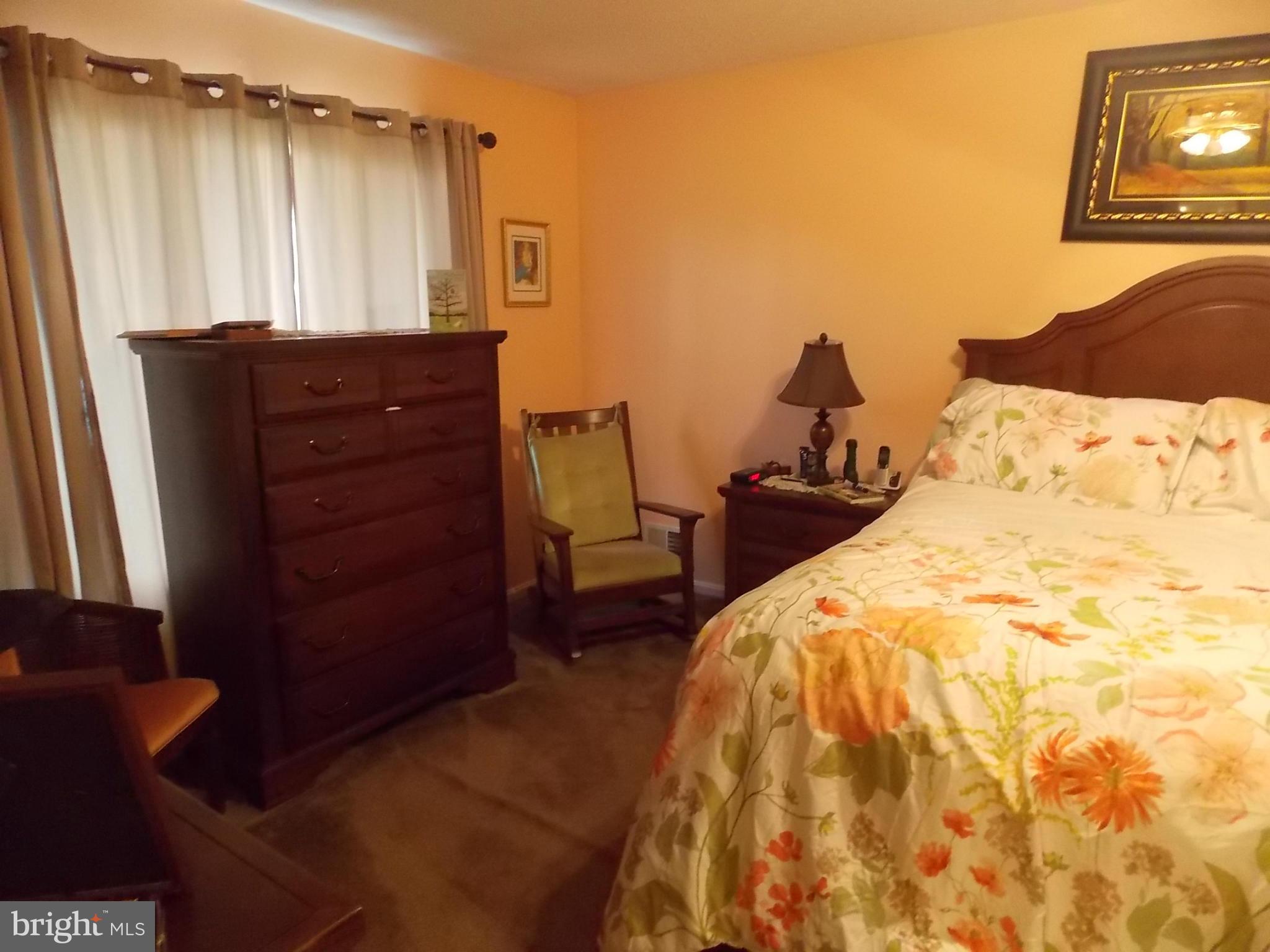 GRAYTON MANOR - Residential