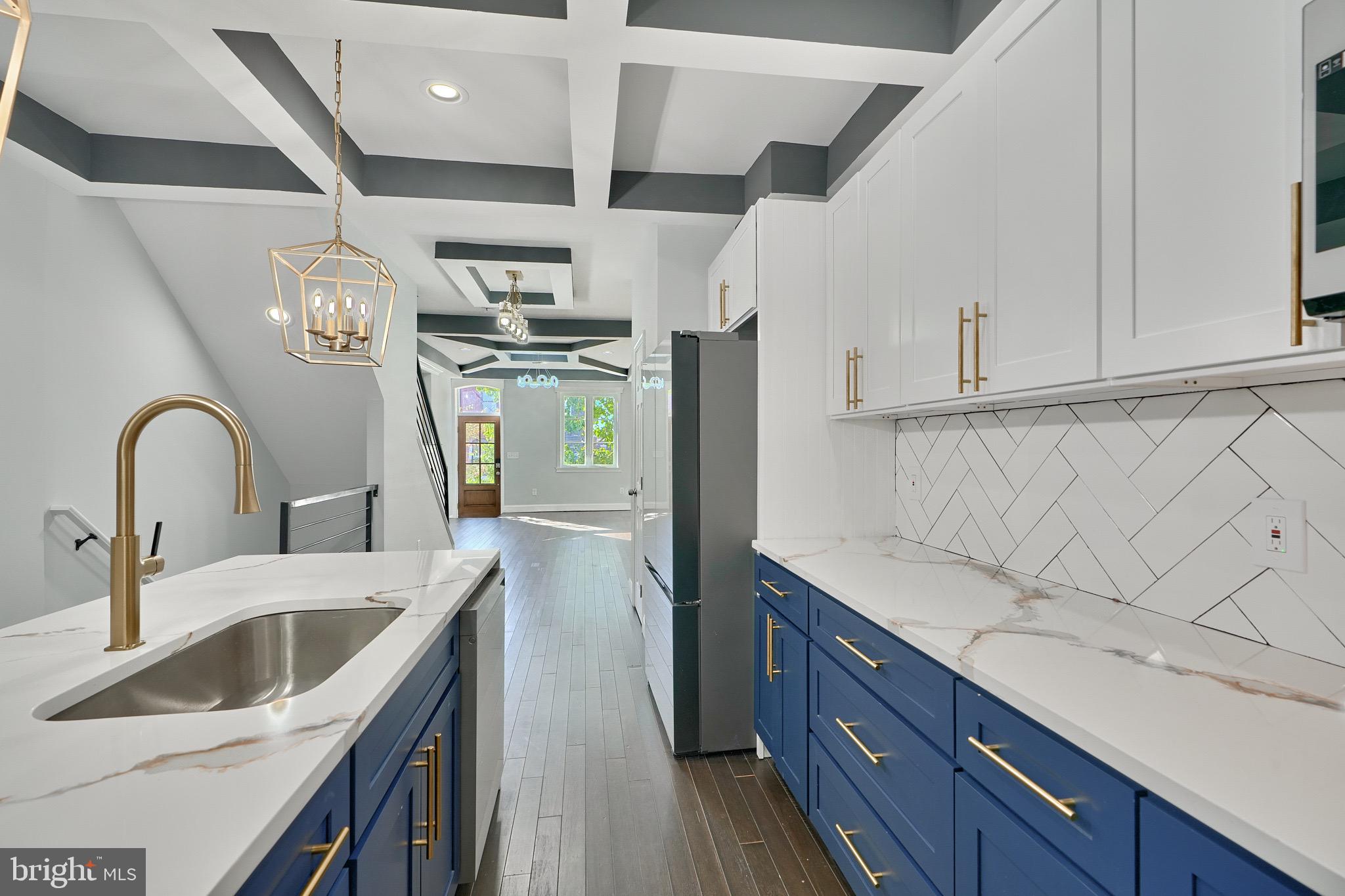 HIGHLANDTOWN - Residential Lease