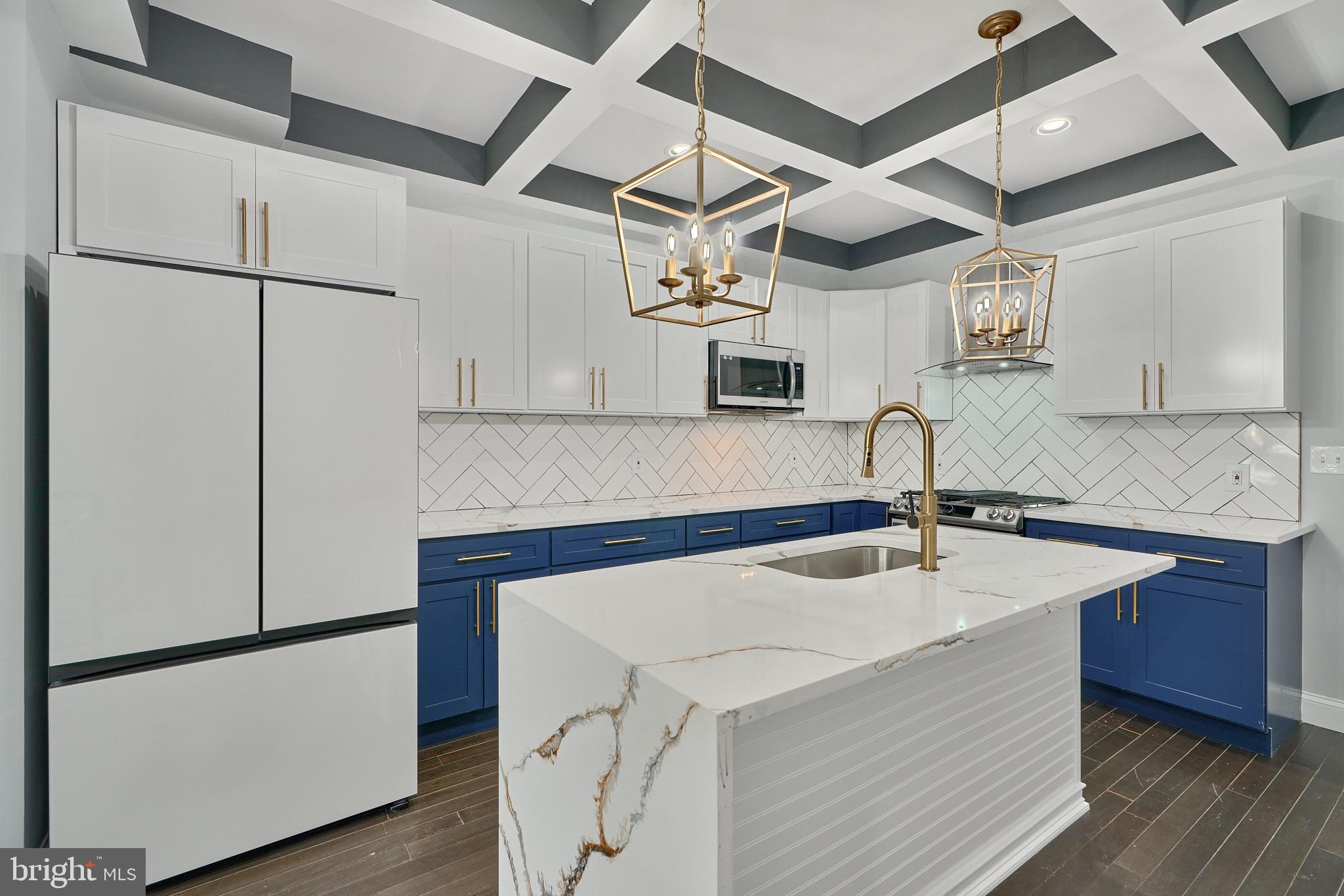 HIGHLANDTOWN - Residential Lease