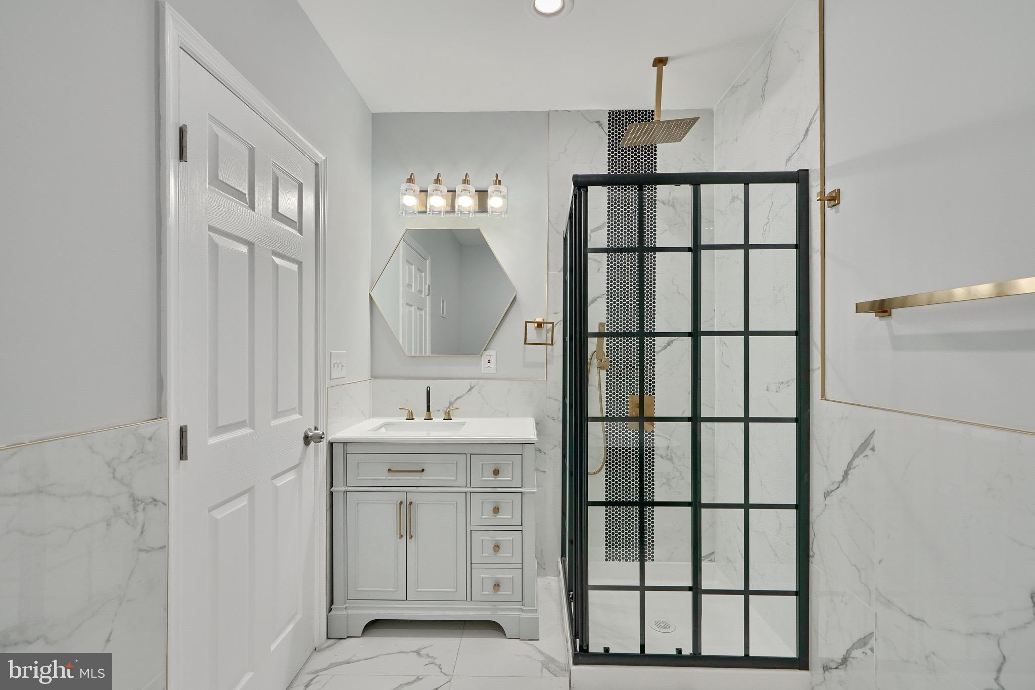 HIGHLANDTOWN - Residential Lease