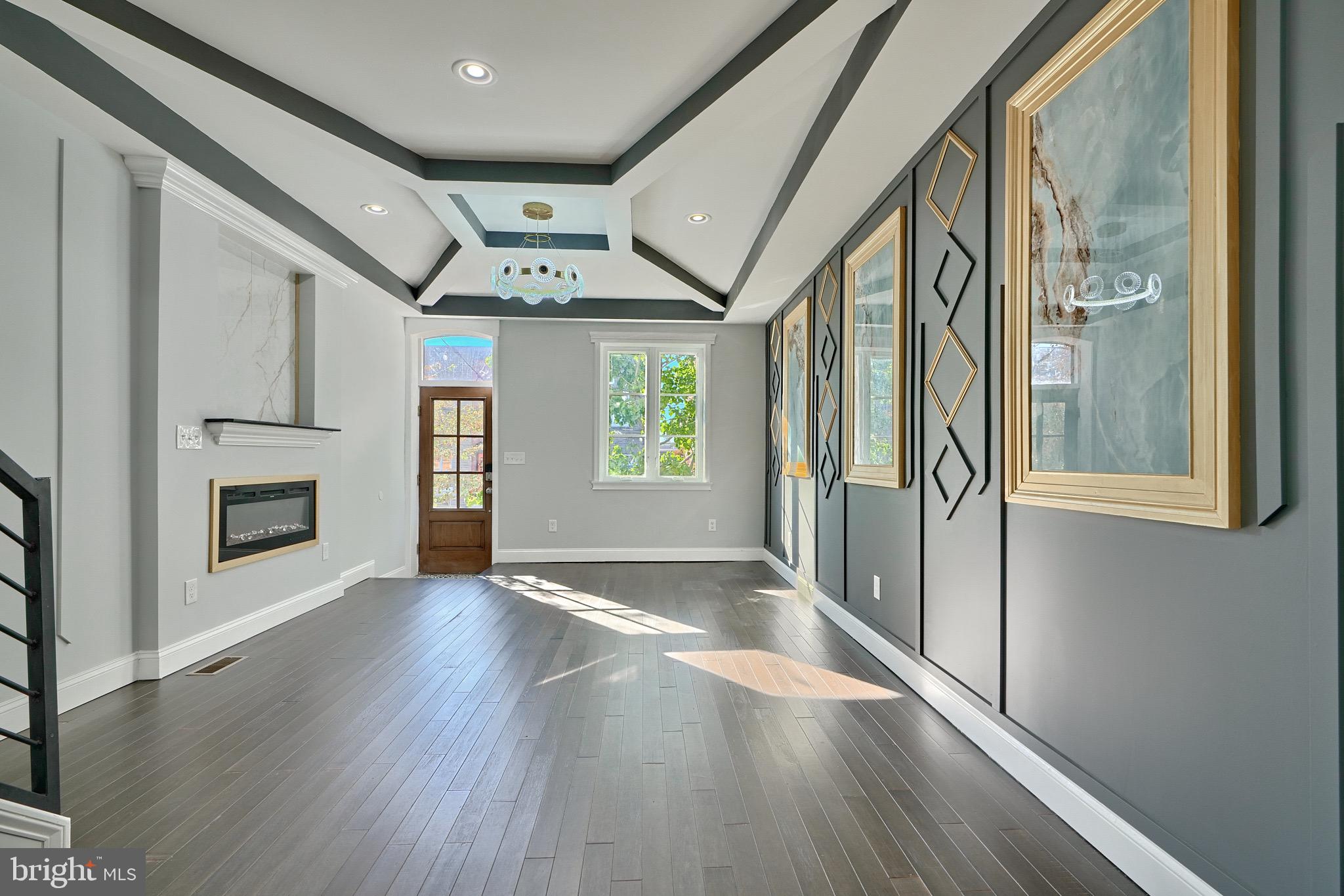 HIGHLANDTOWN - Residential Lease