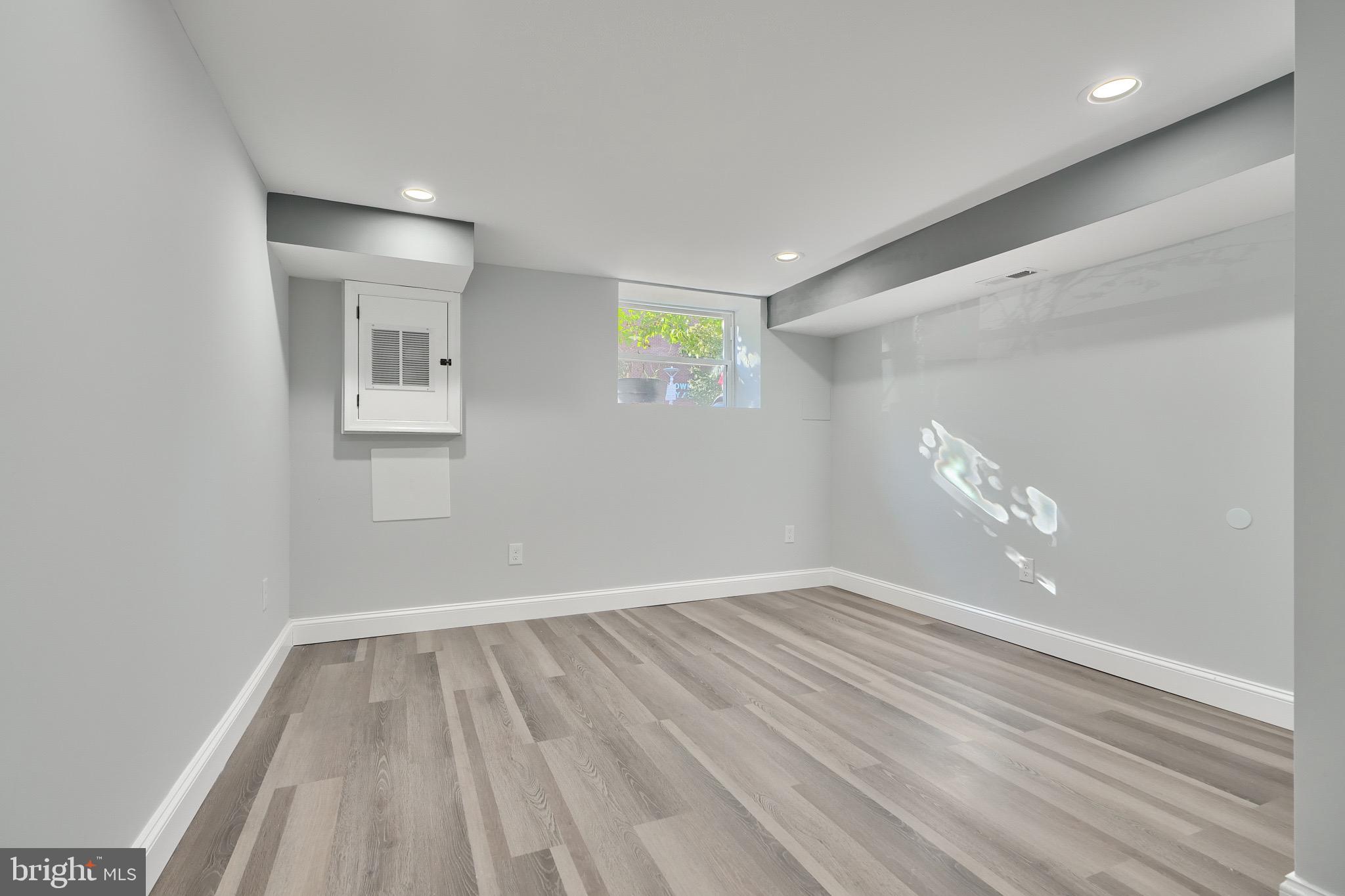 HIGHLANDTOWN - Residential Lease