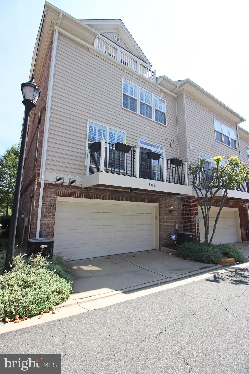 RESERVE AT TYSONS CORNER - Residential Lease