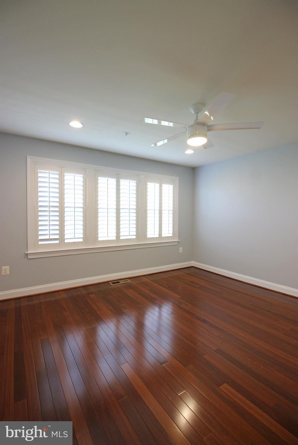 RESERVE AT TYSONS CORNER - Residential Lease