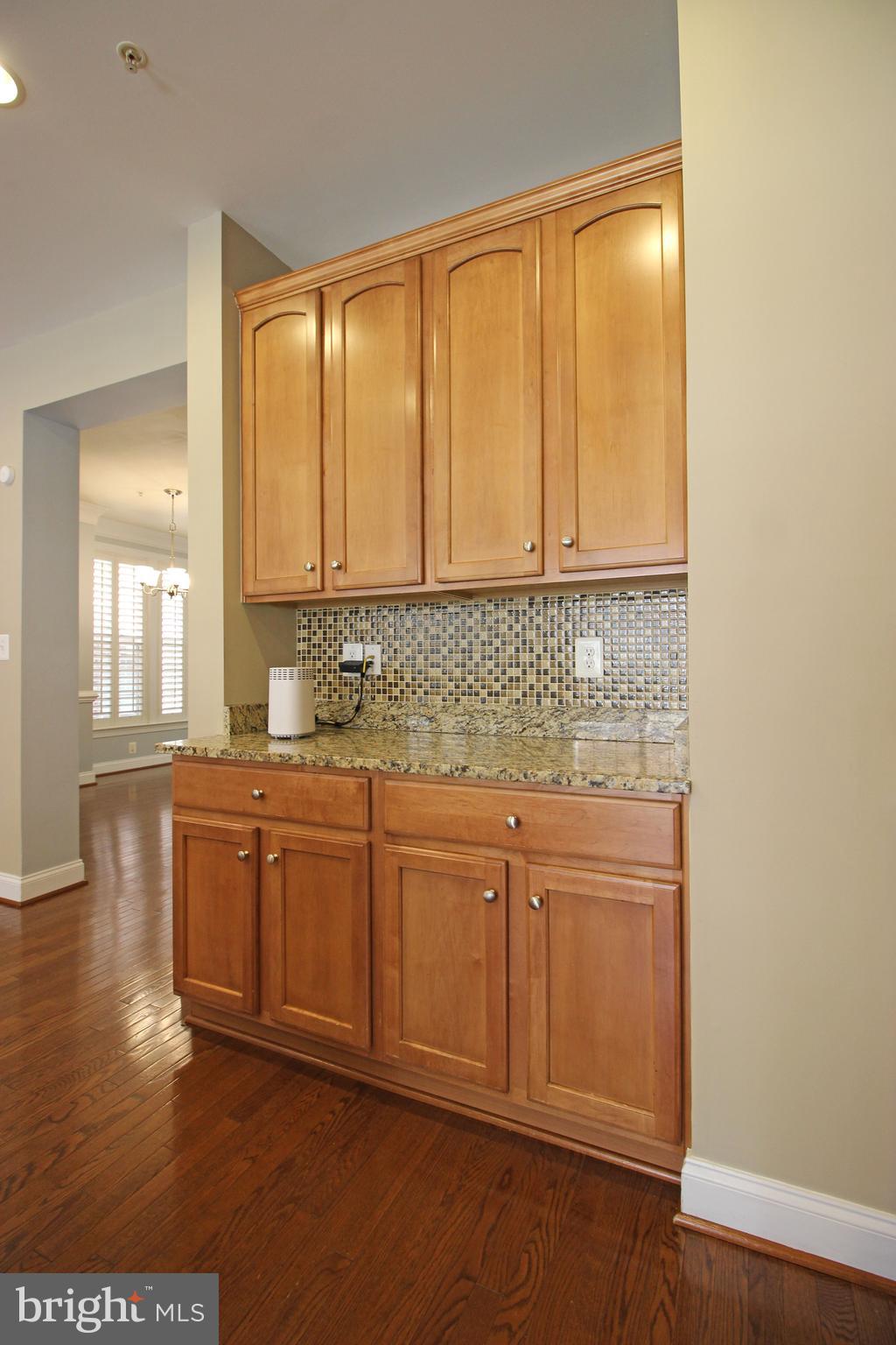 RESERVE AT TYSONS CORNER - Residential Lease