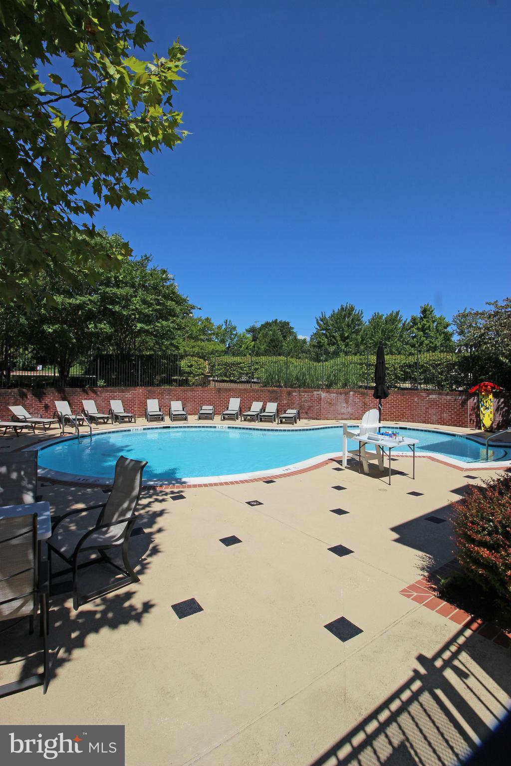 RESERVE AT TYSONS CORNER - Residential Lease