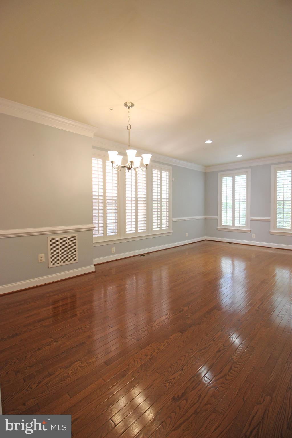 RESERVE AT TYSONS CORNER - Residential Lease