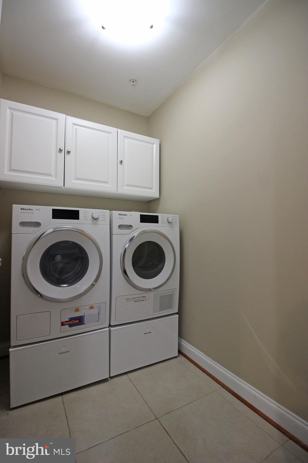 RESERVE AT TYSONS CORNER - Residential Lease