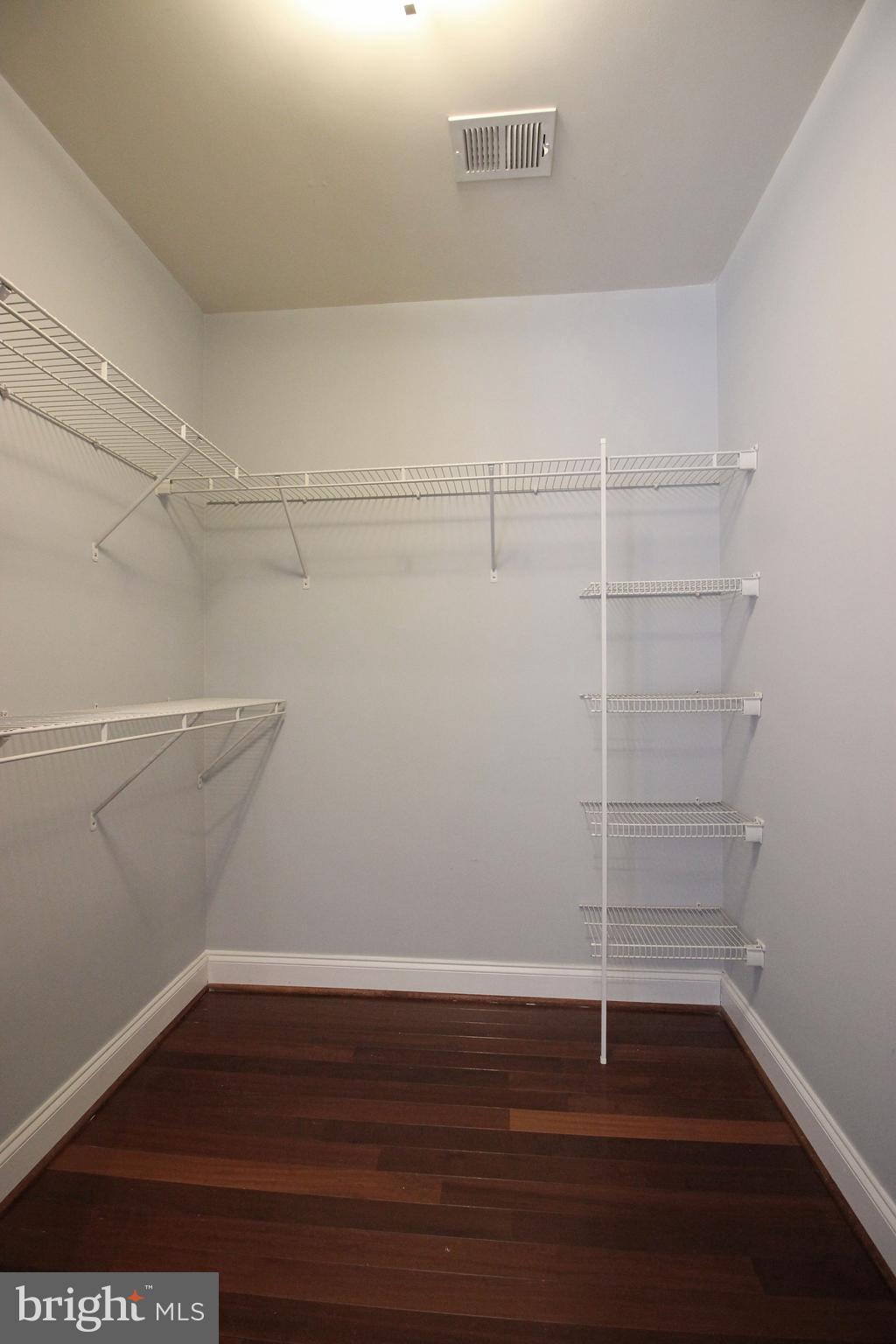 RESERVE AT TYSONS CORNER - Residential Lease