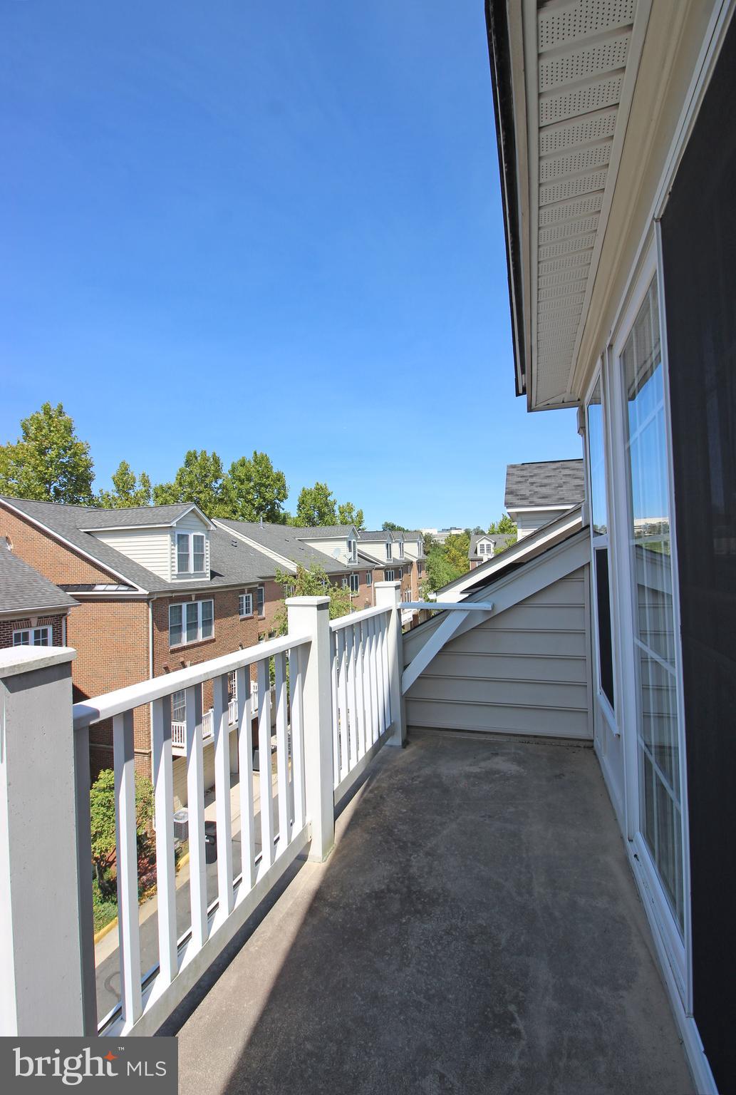 RESERVE AT TYSONS CORNER - Residential Lease