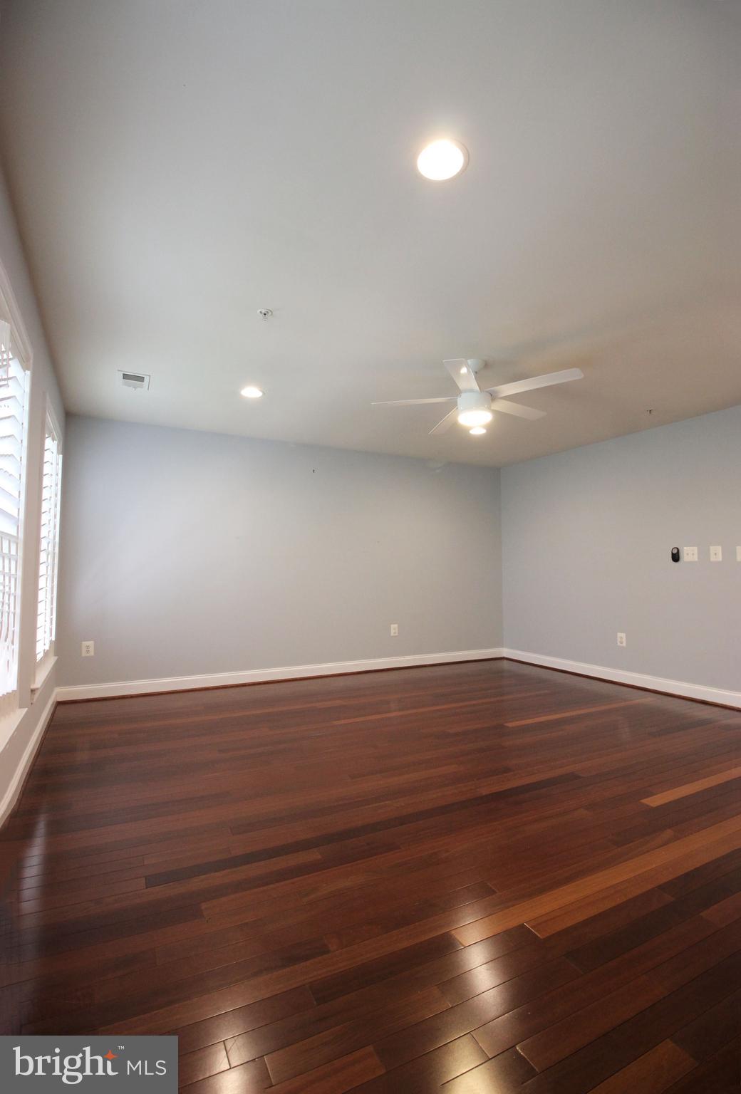 RESERVE AT TYSONS CORNER - Residential Lease