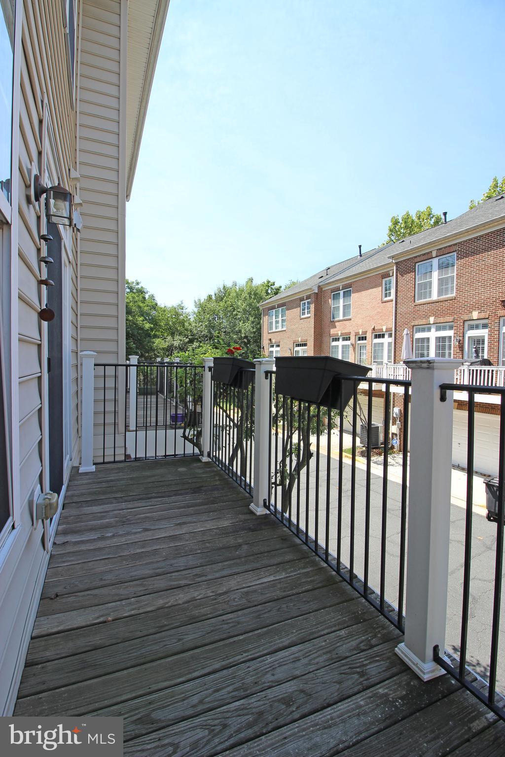 RESERVE AT TYSONS CORNER - Residential Lease