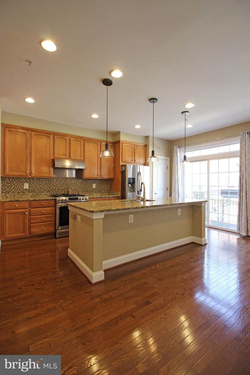 RESERVE AT TYSONS CORNER - Residential Lease