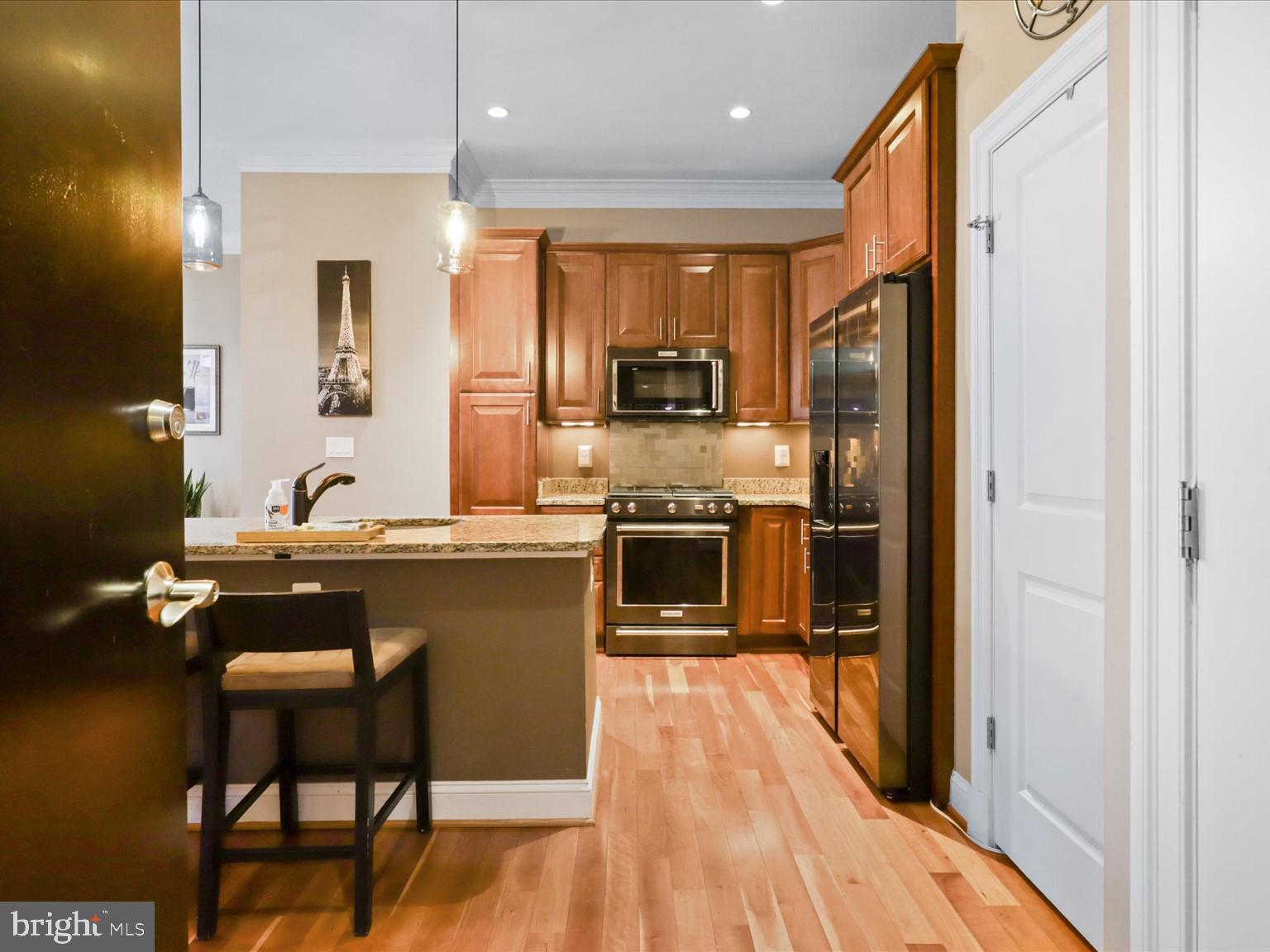 1023 N ROYAL STREET 214