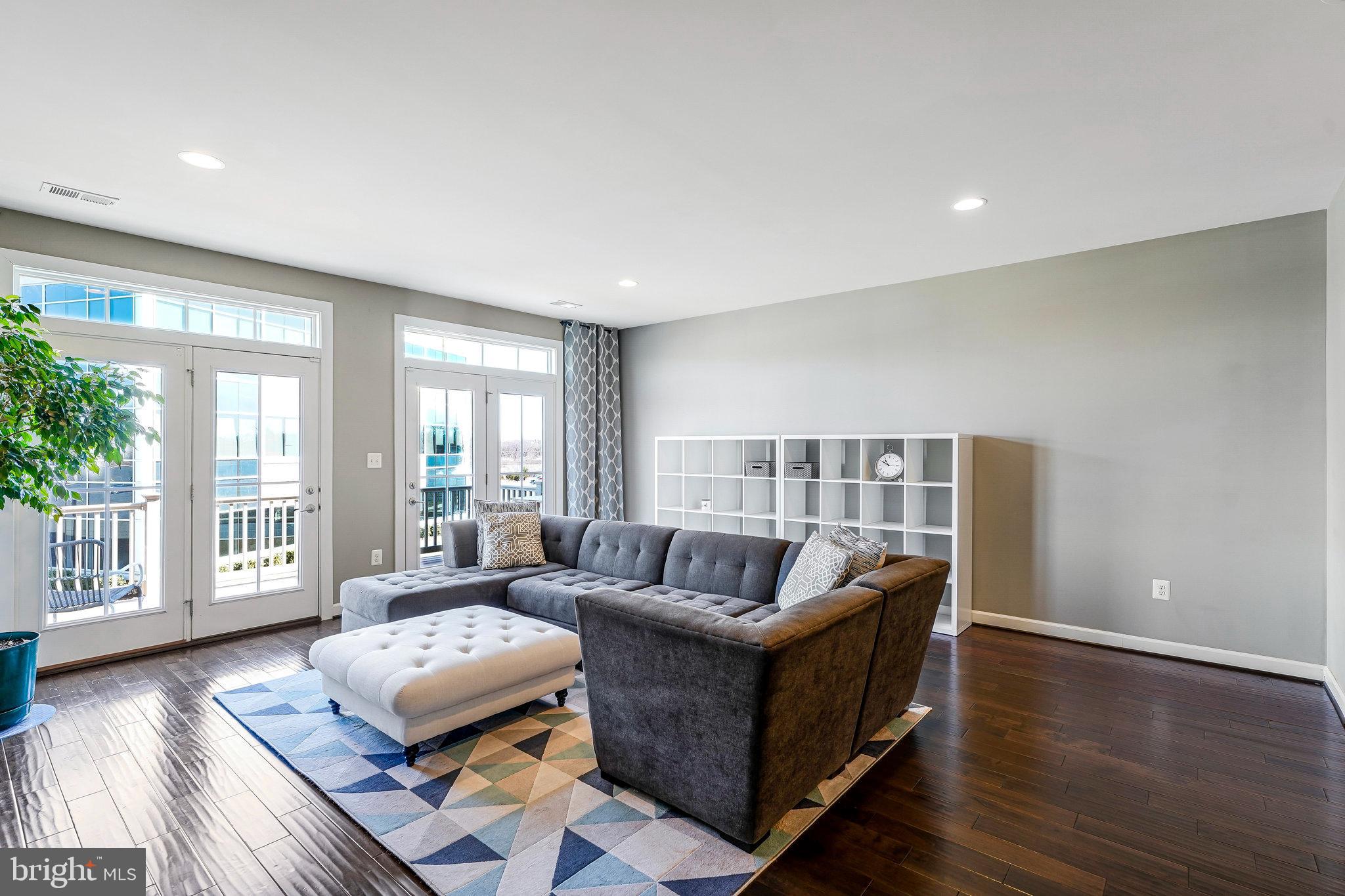 ONE LOUDOUN LAND BAY B - Residential