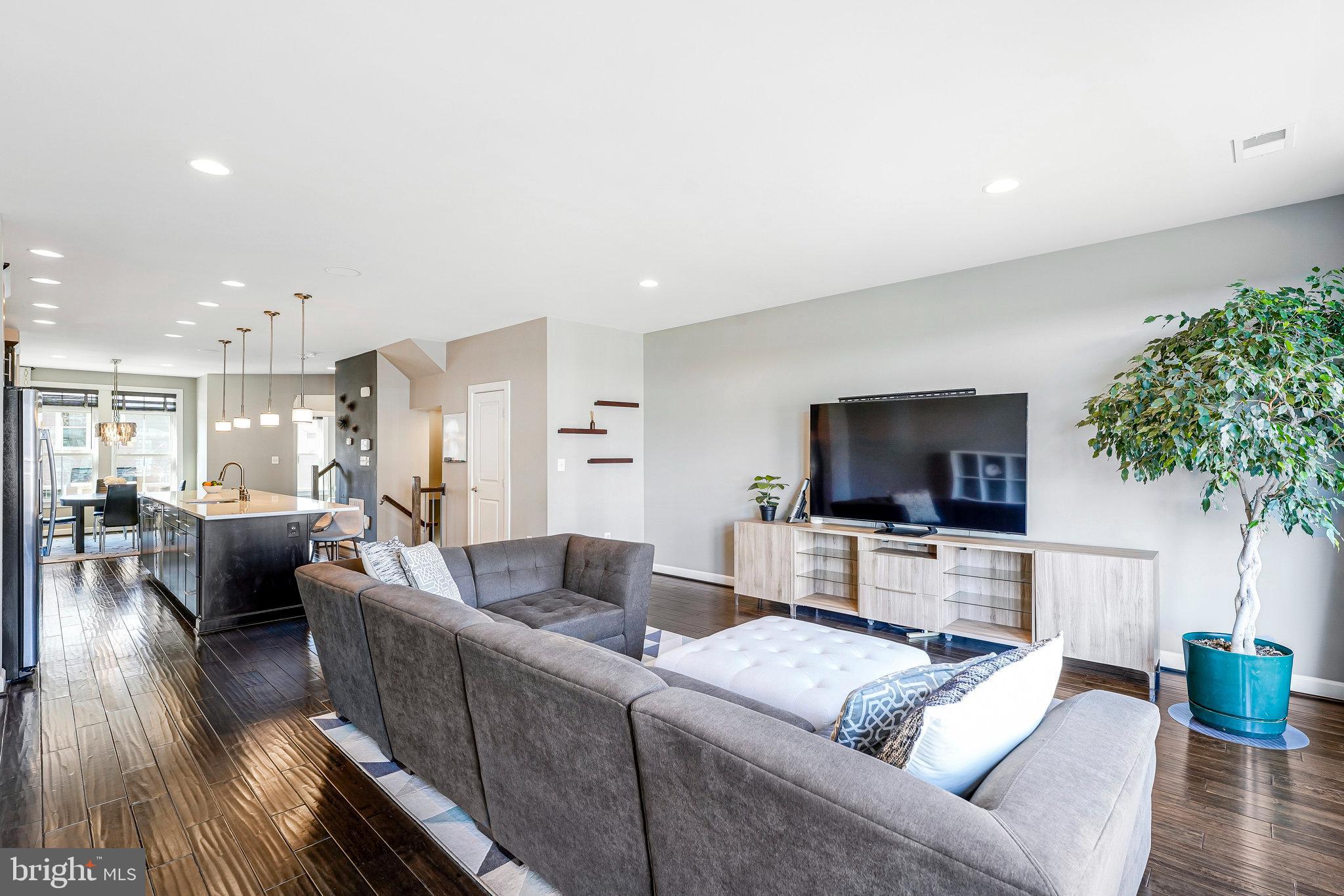 ONE LOUDOUN LAND BAY B - Residential