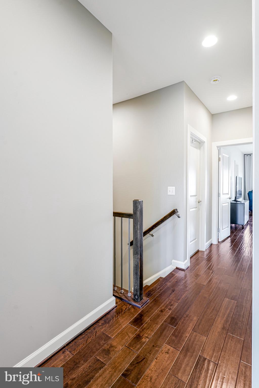 ONE LOUDOUN LAND BAY B - Residential