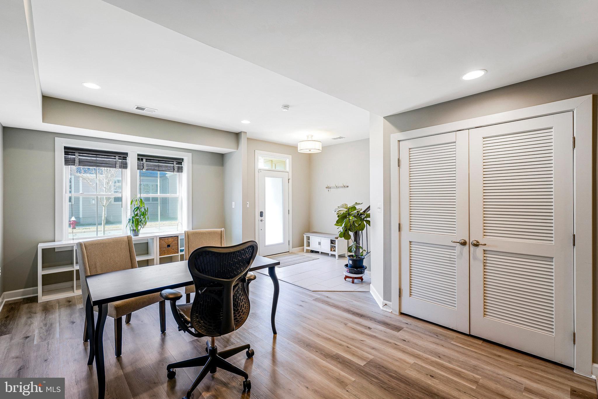 ONE LOUDOUN LAND BAY B - Residential