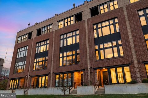 4586 RIVERSIDE WAY PHILADELPHIA PA 19127