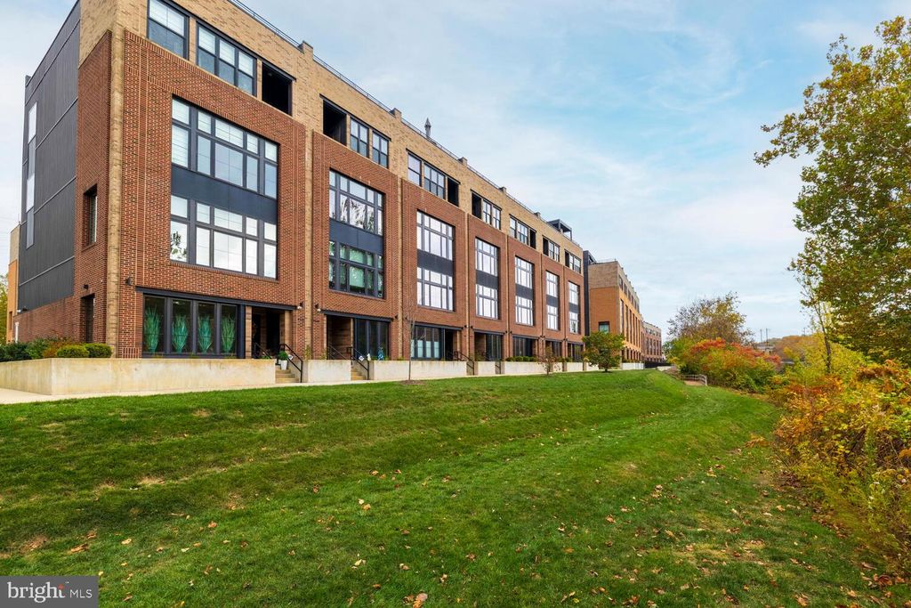 Photo of 4586 Riverside Way, PHILADELPHIA, PA 19127 (MLS # PAPH2554286)