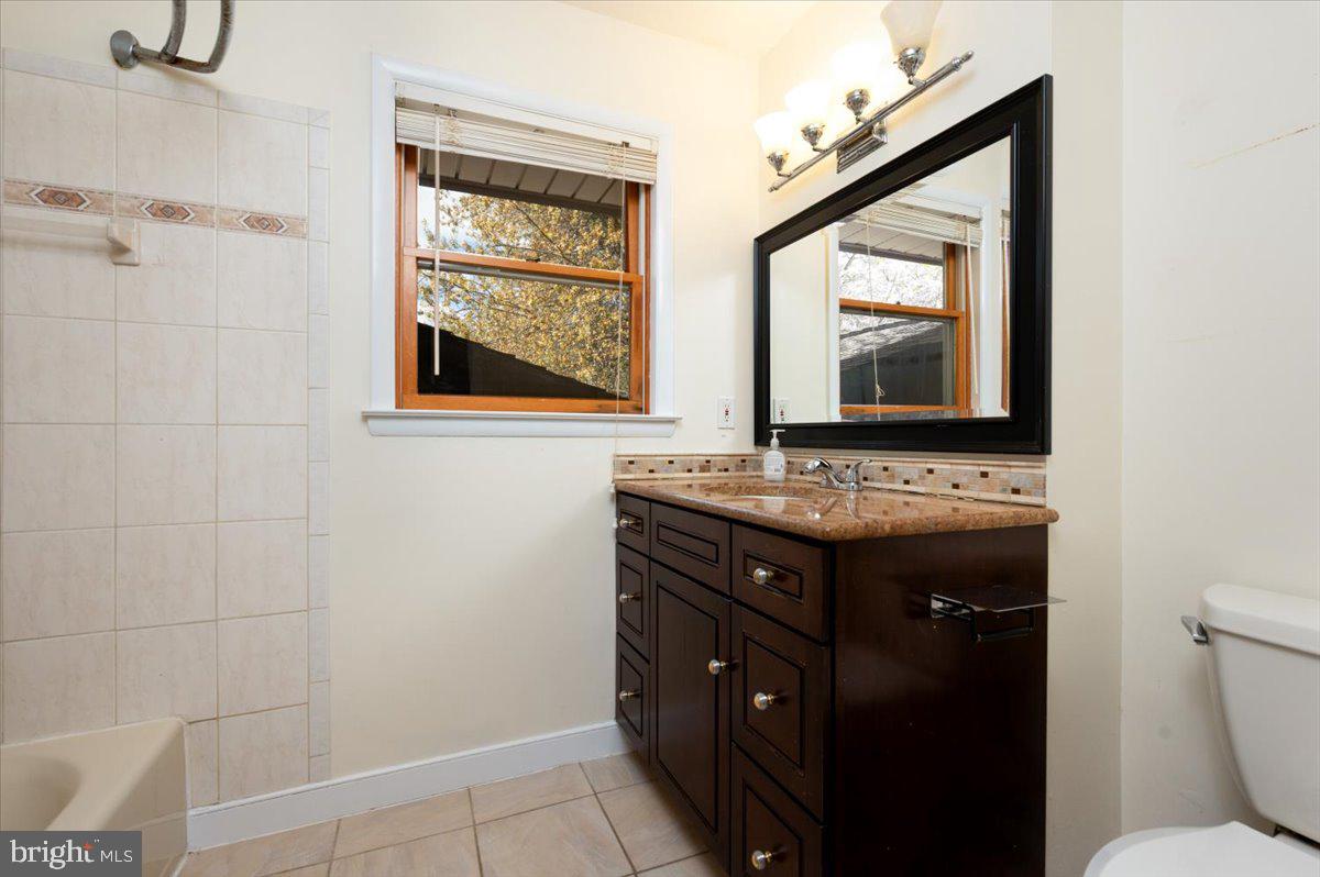 TRIADELPHIA FARMS II - Residential