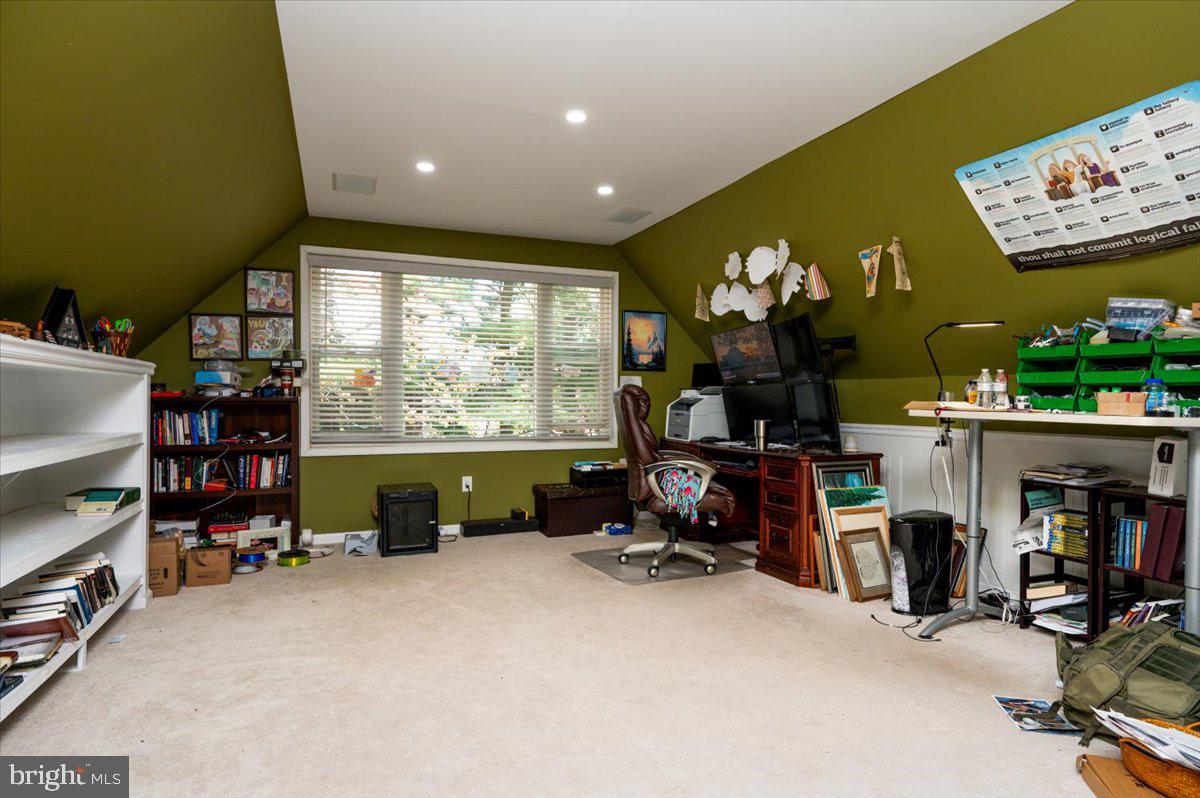 TRIADELPHIA FARMS II - Residential