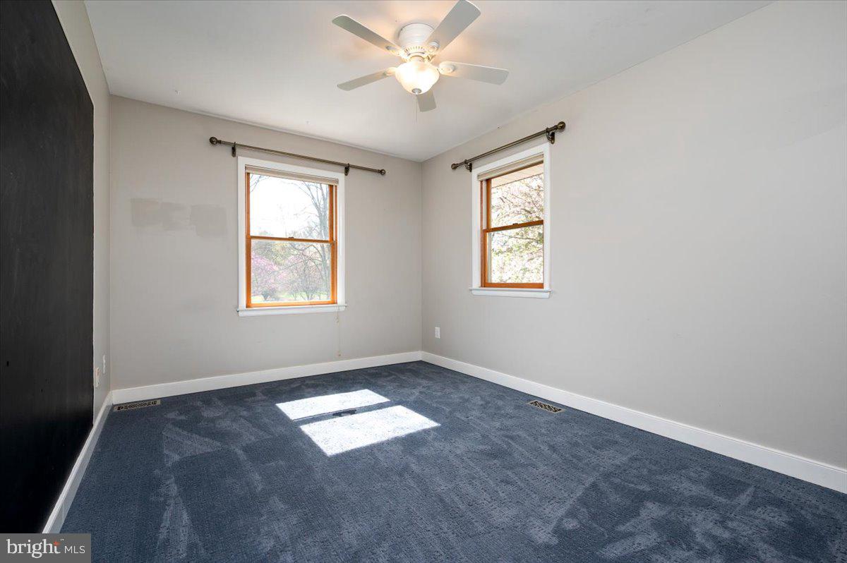 TRIADELPHIA FARMS II - Residential