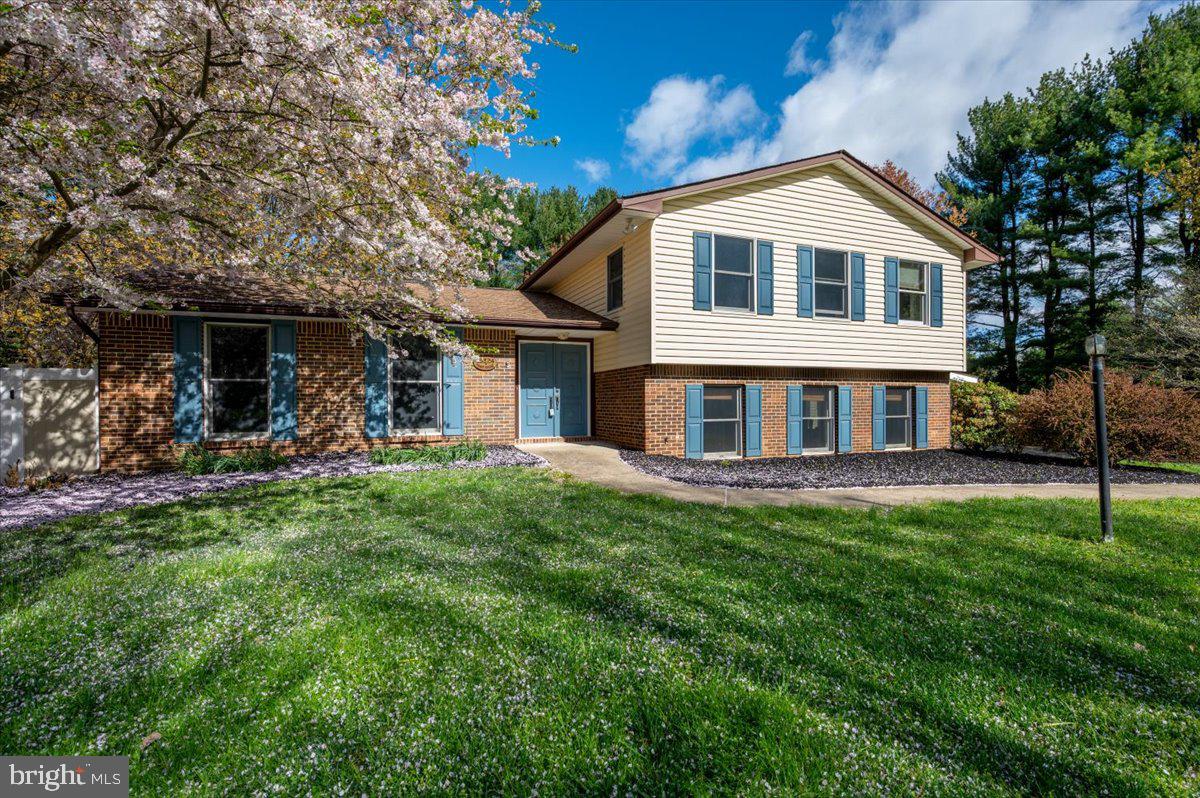 TRIADELPHIA FARMS II - Residential