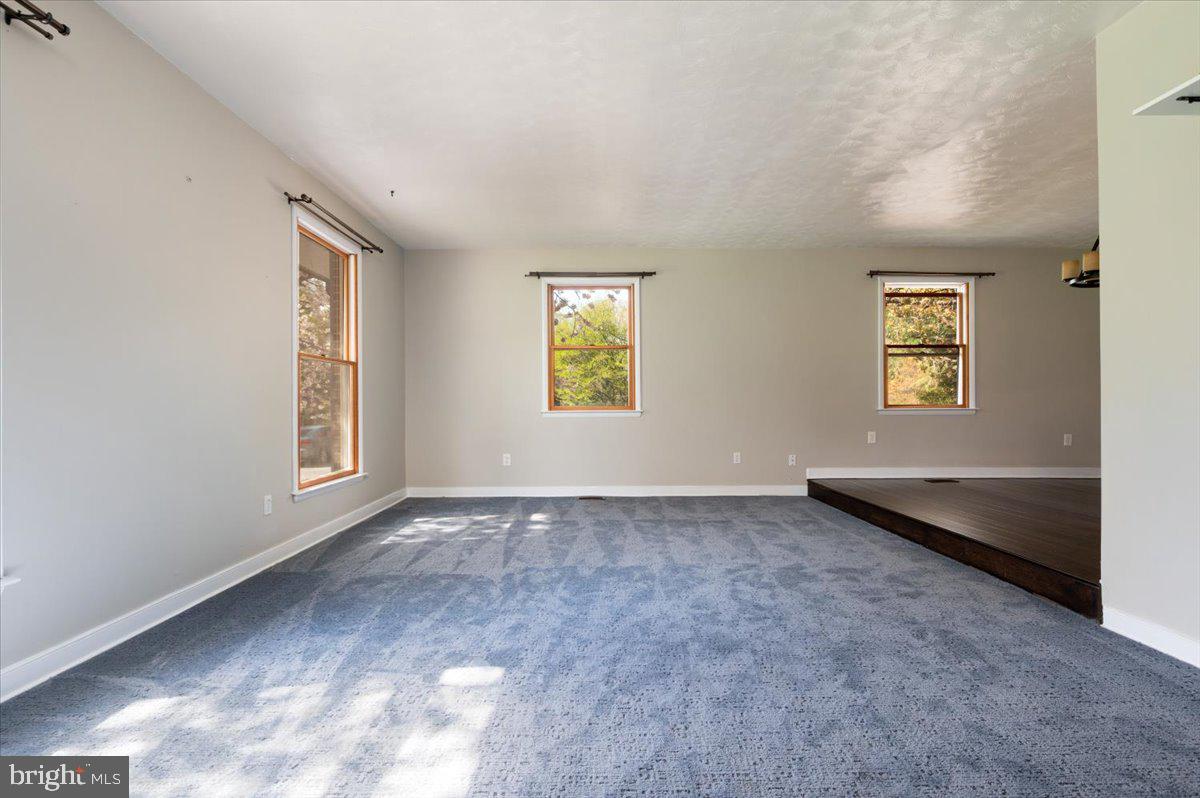 TRIADELPHIA FARMS II - Residential