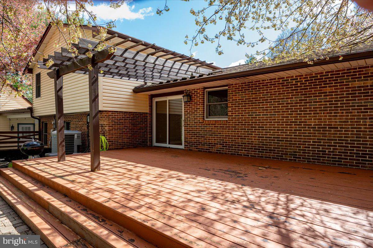 TRIADELPHIA FARMS II - Residential