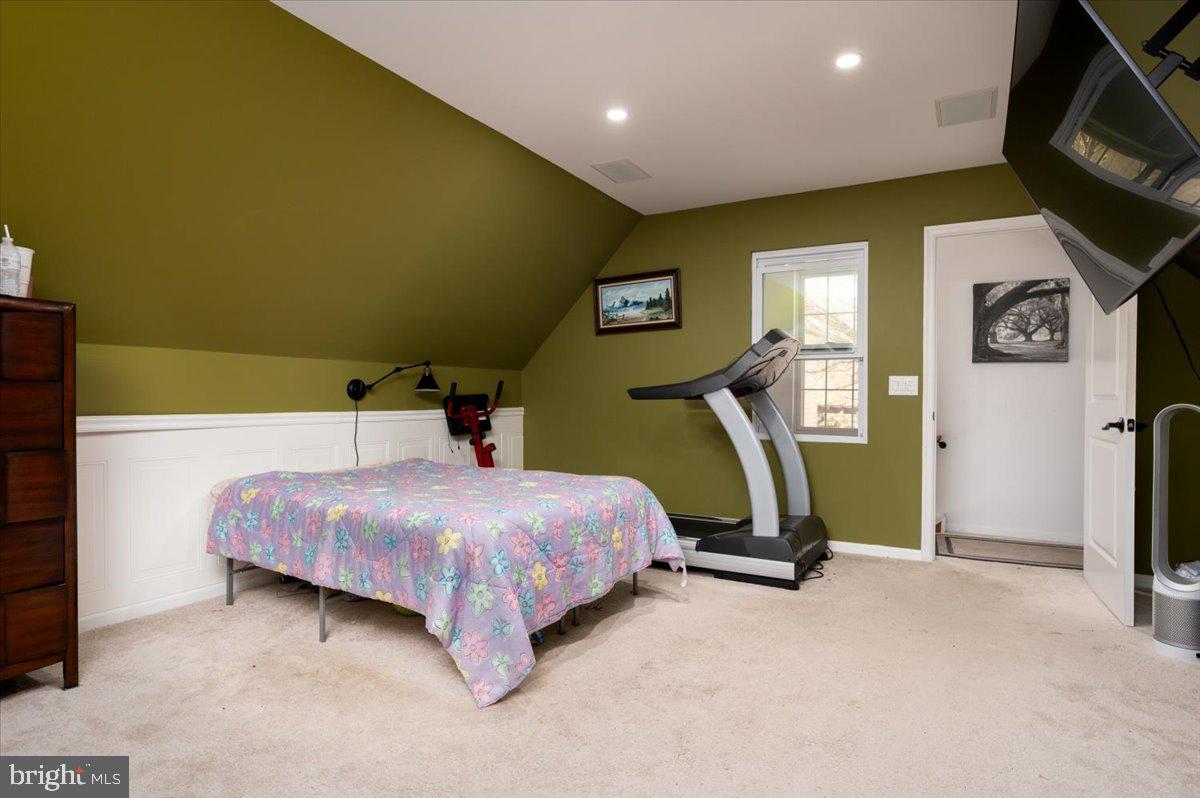 TRIADELPHIA FARMS II - Residential