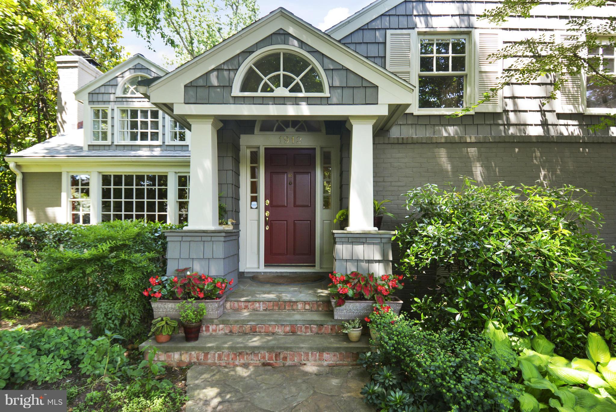 PENDENNIS MOUNT - Residential