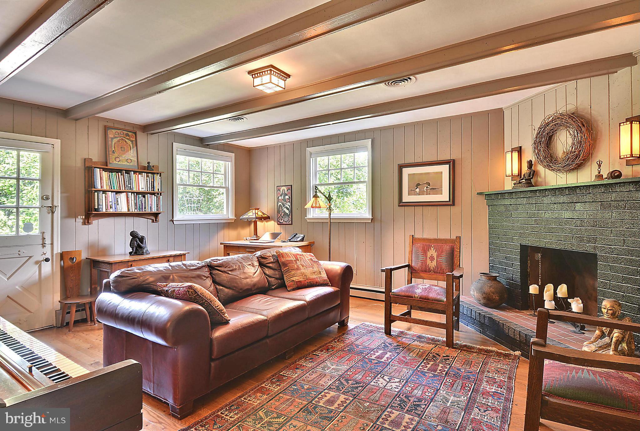 PENDENNIS MOUNT - Residential