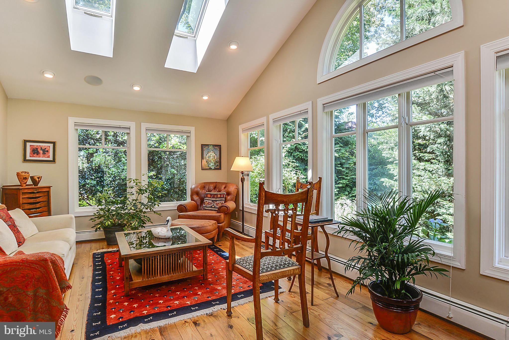 PENDENNIS MOUNT - Residential