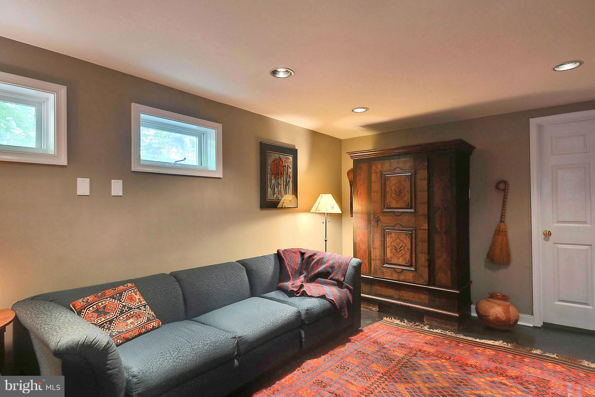 PENDENNIS MOUNT - Residential