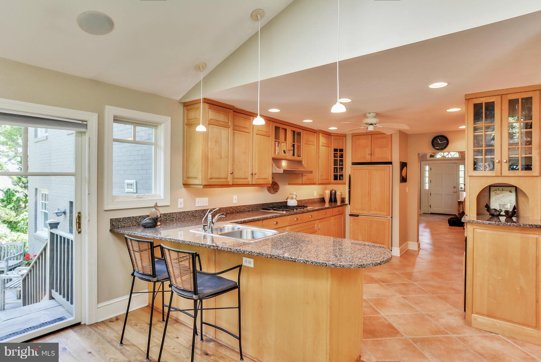 PENDENNIS MOUNT - Residential