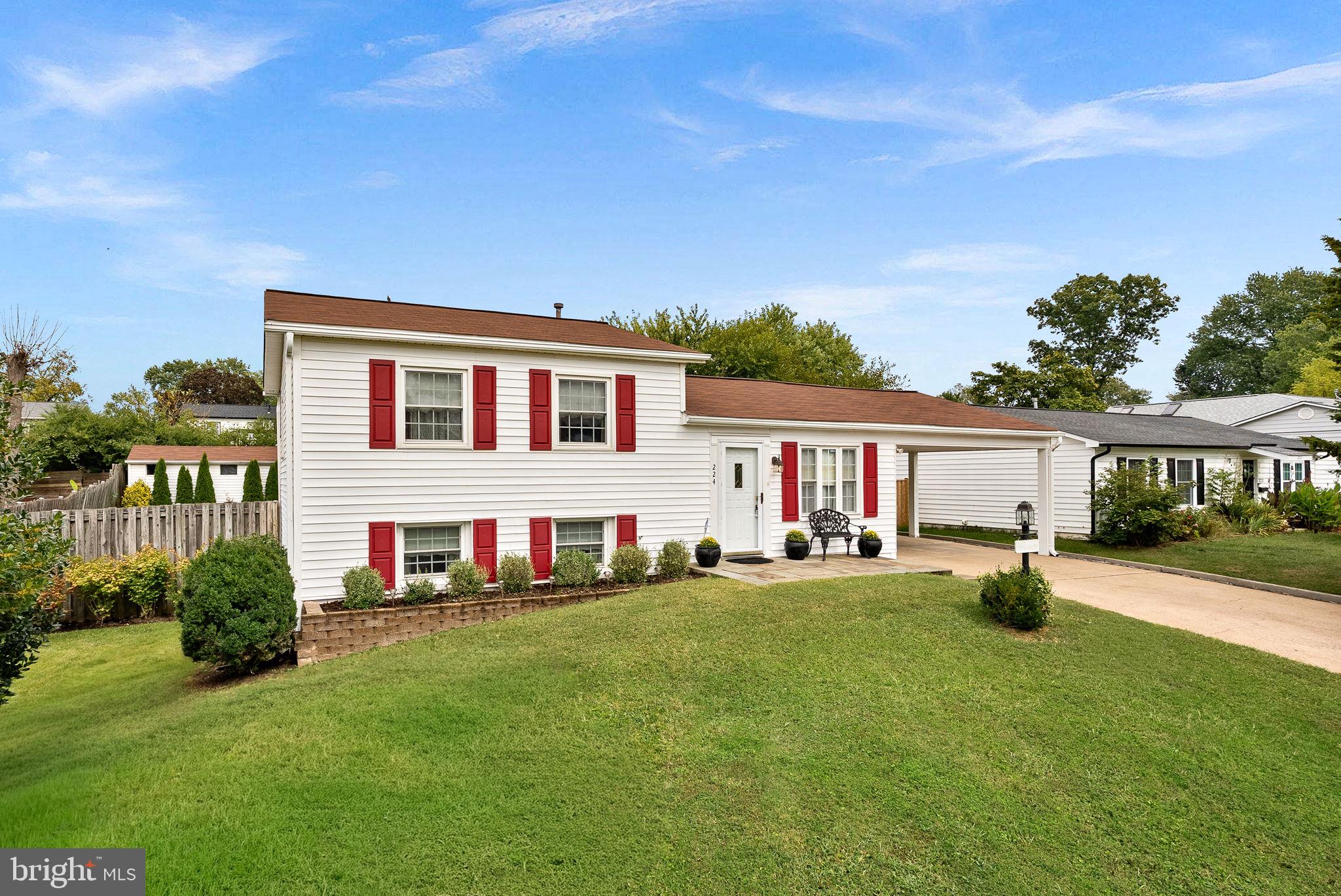 224 W BEECH ROAD