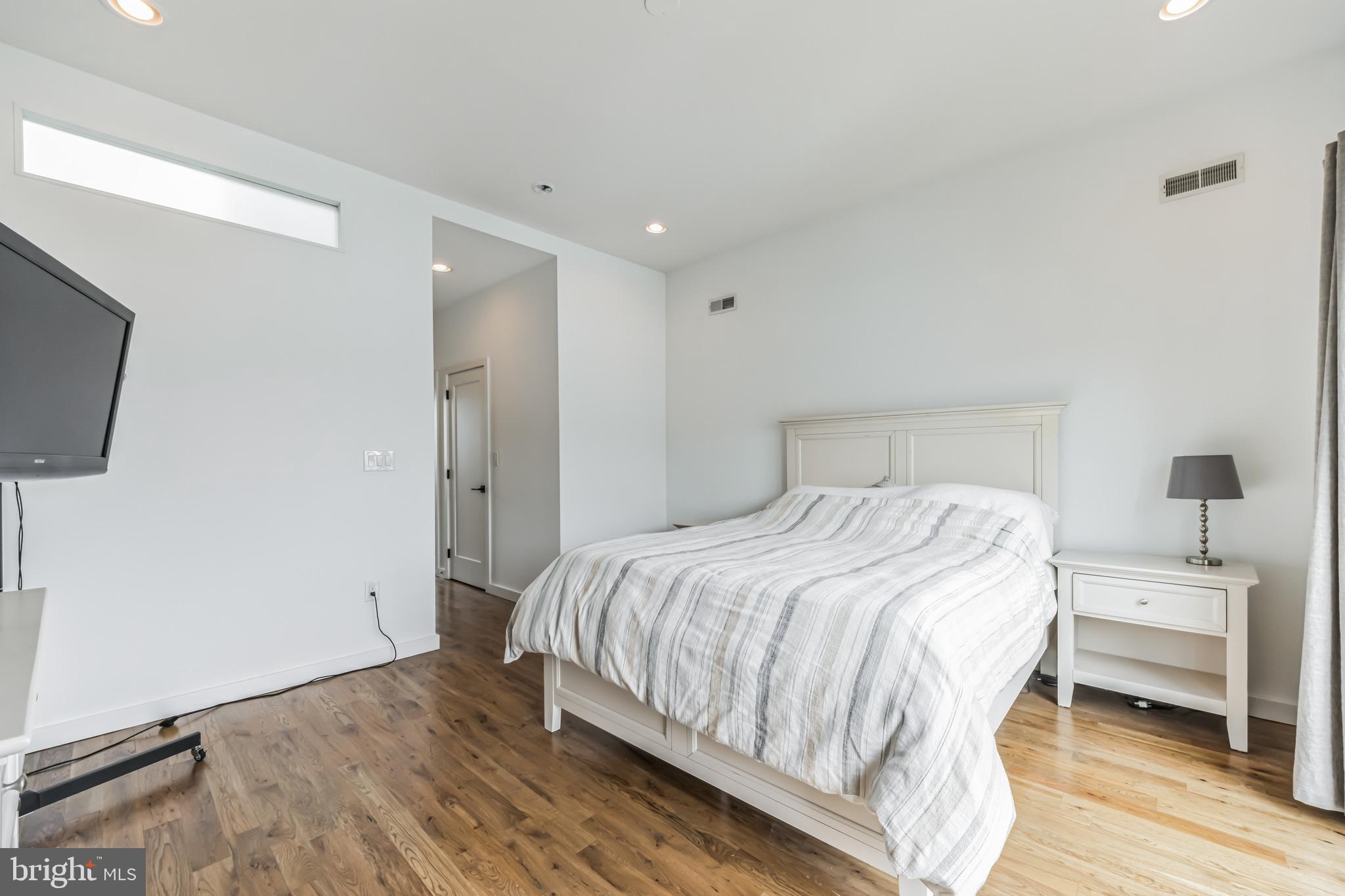 POINT BREEZE - Residential