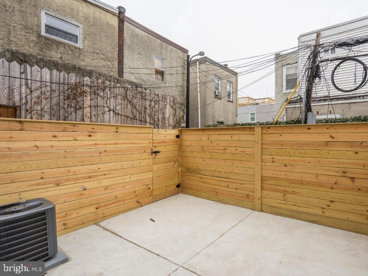 POINT BREEZE - Residential