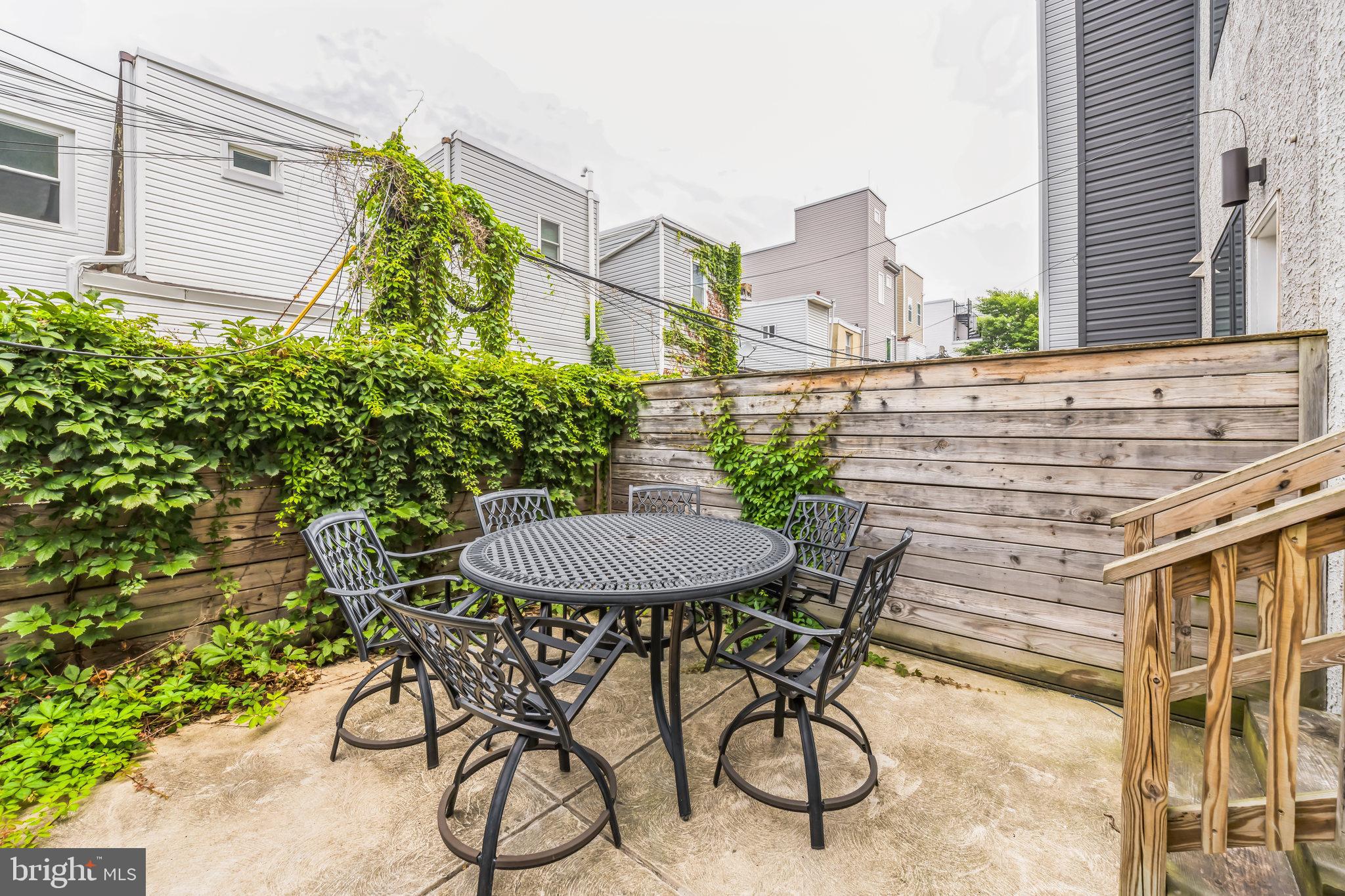 POINT BREEZE - Residential