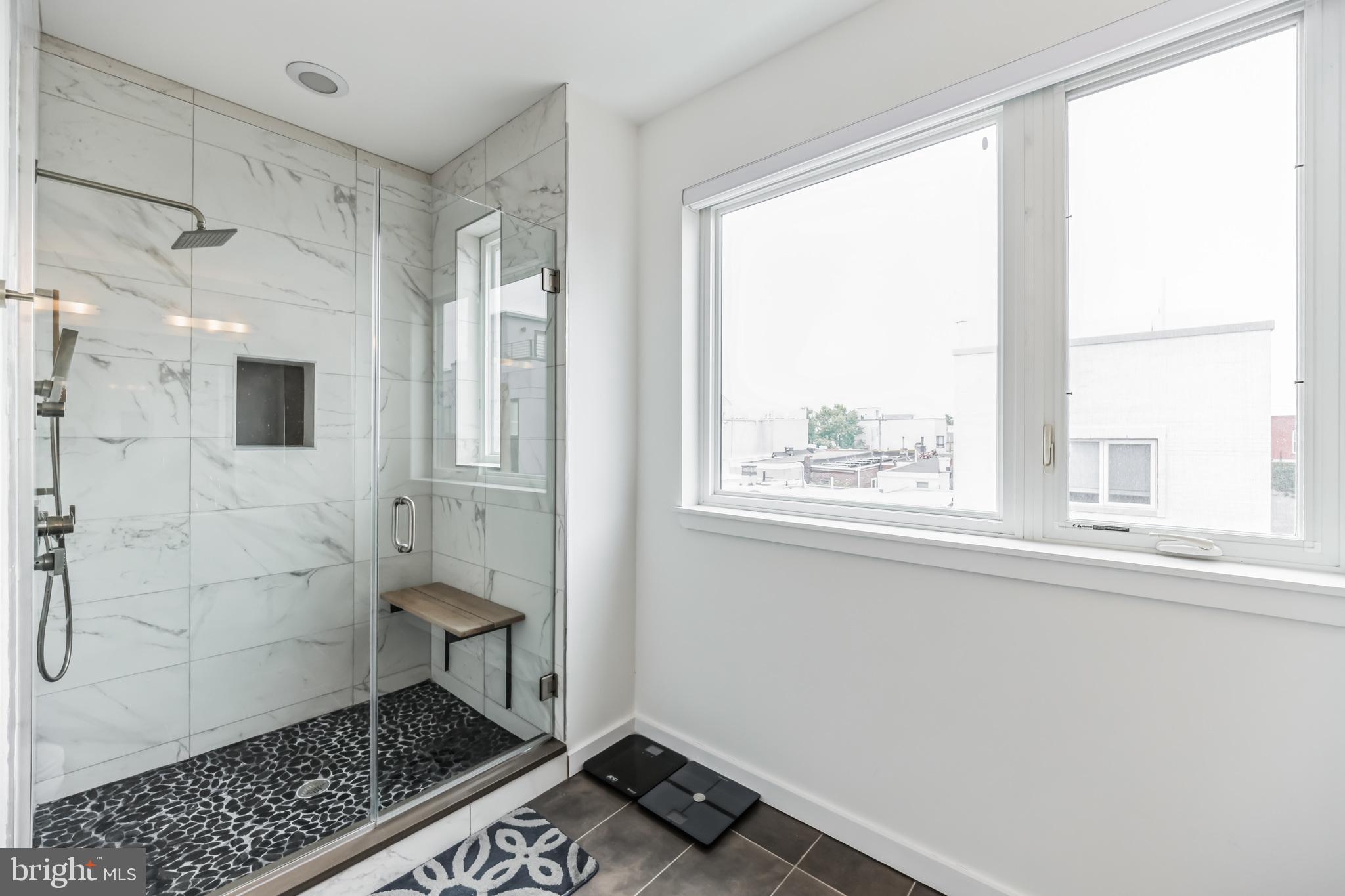 POINT BREEZE - Residential