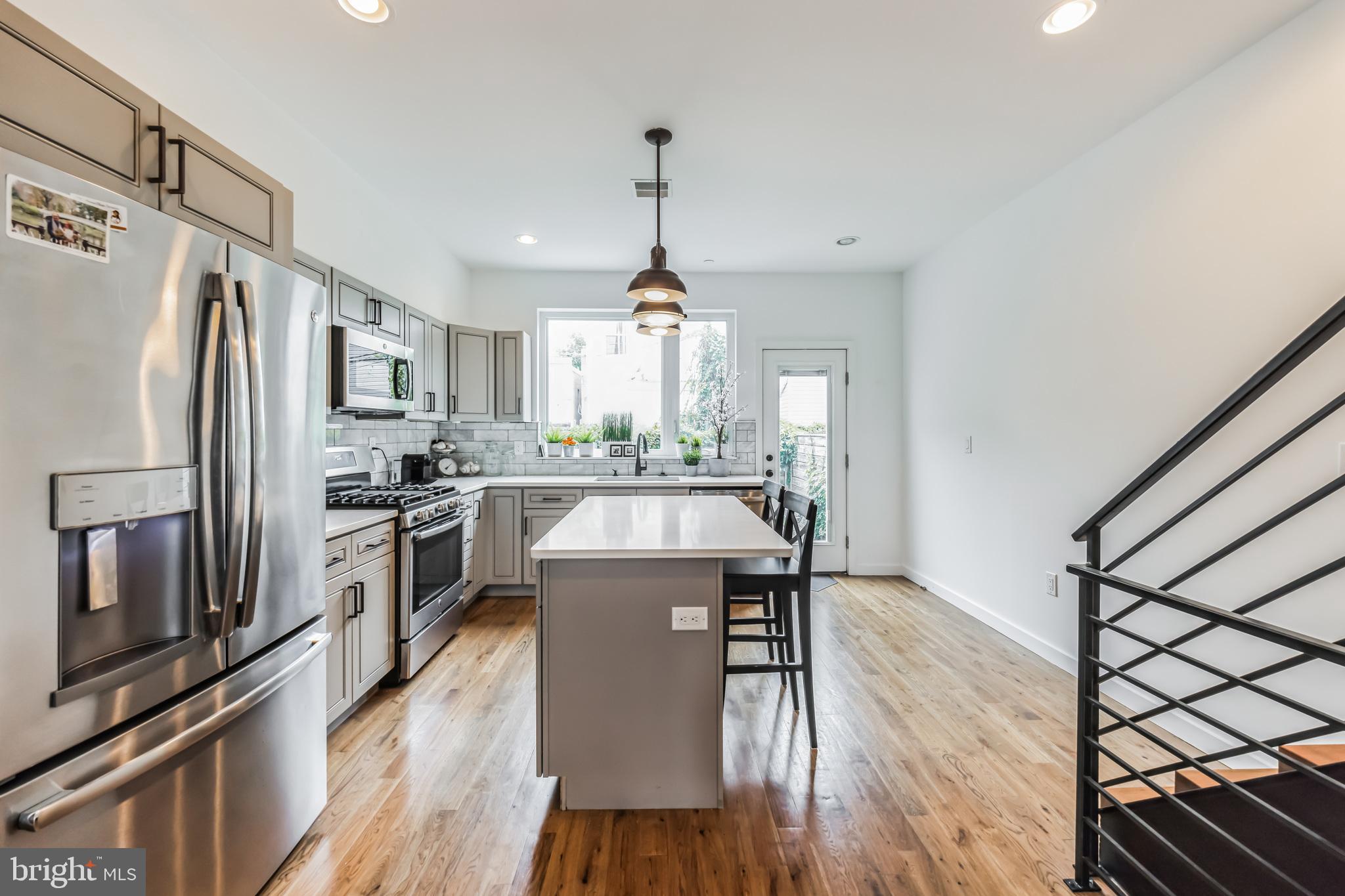 POINT BREEZE - Residential